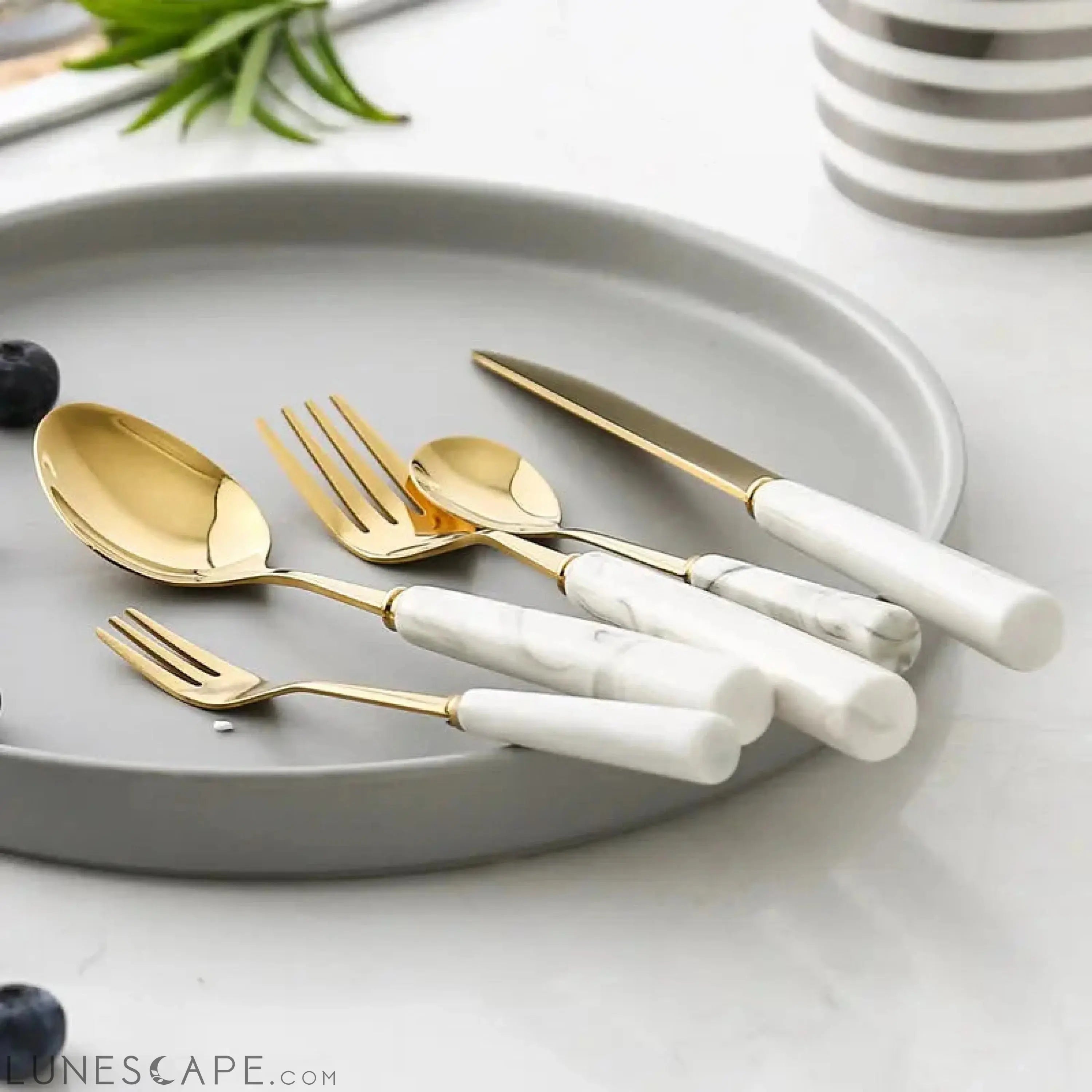 Marble Ceramic and Gold Cutlery LUNESCAPE