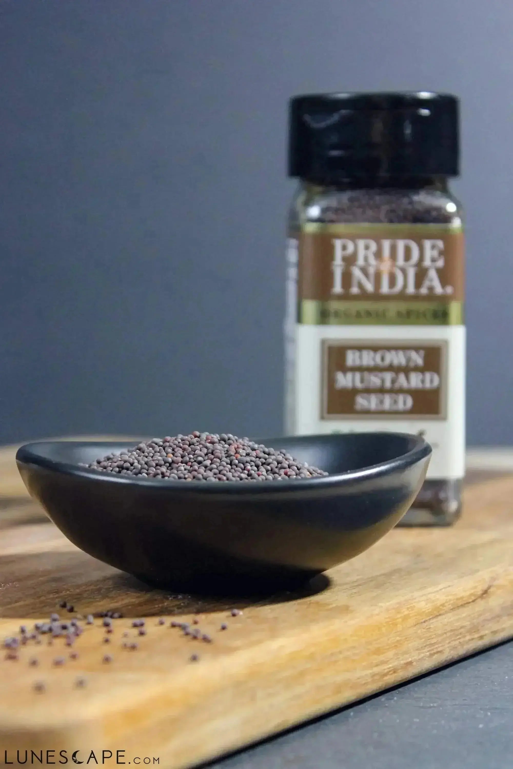 Organic Brown Mustard Seed Whole LUNESCAPE