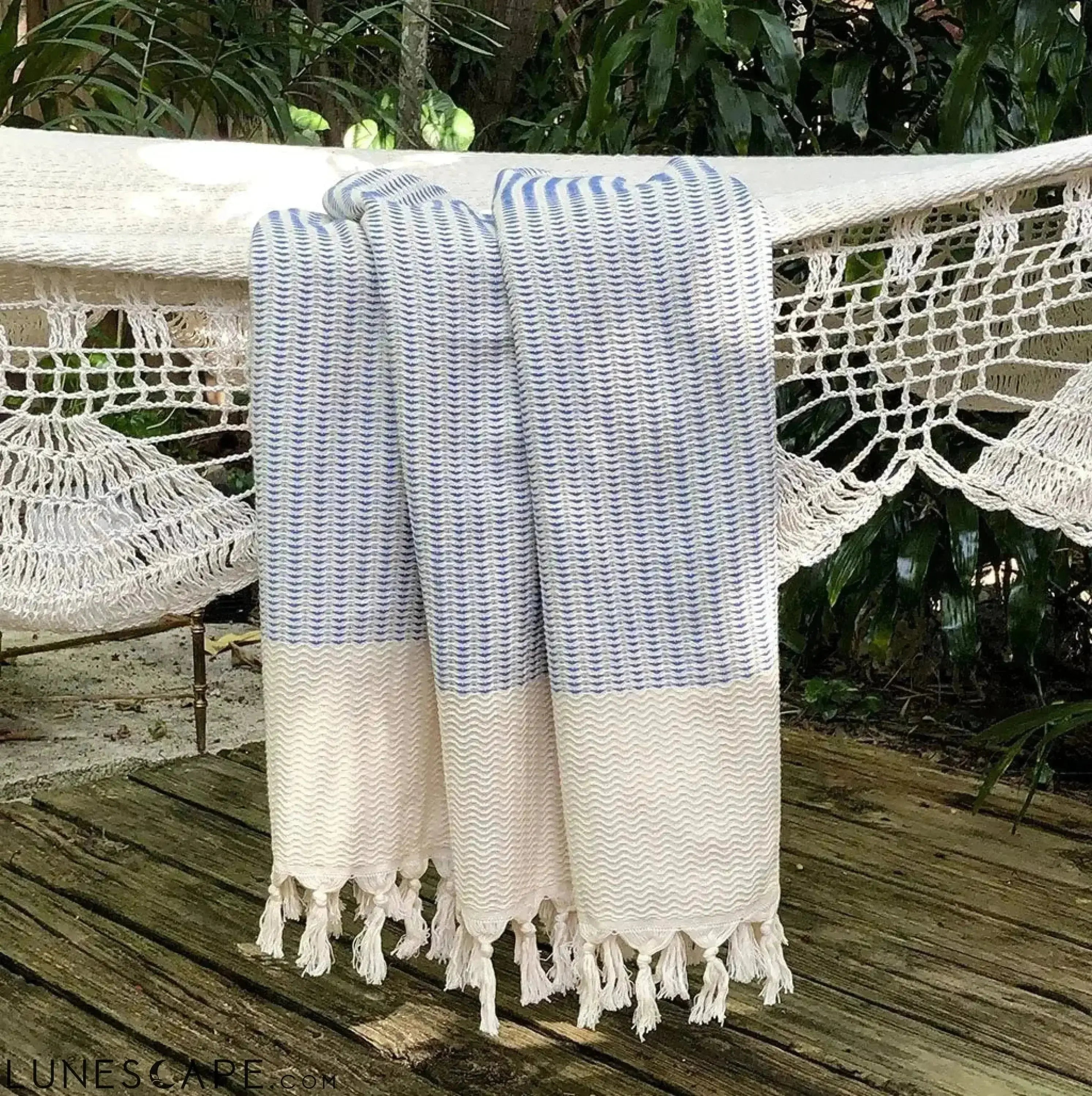 Plush Wavy Turkish Towel LUNESCAPE