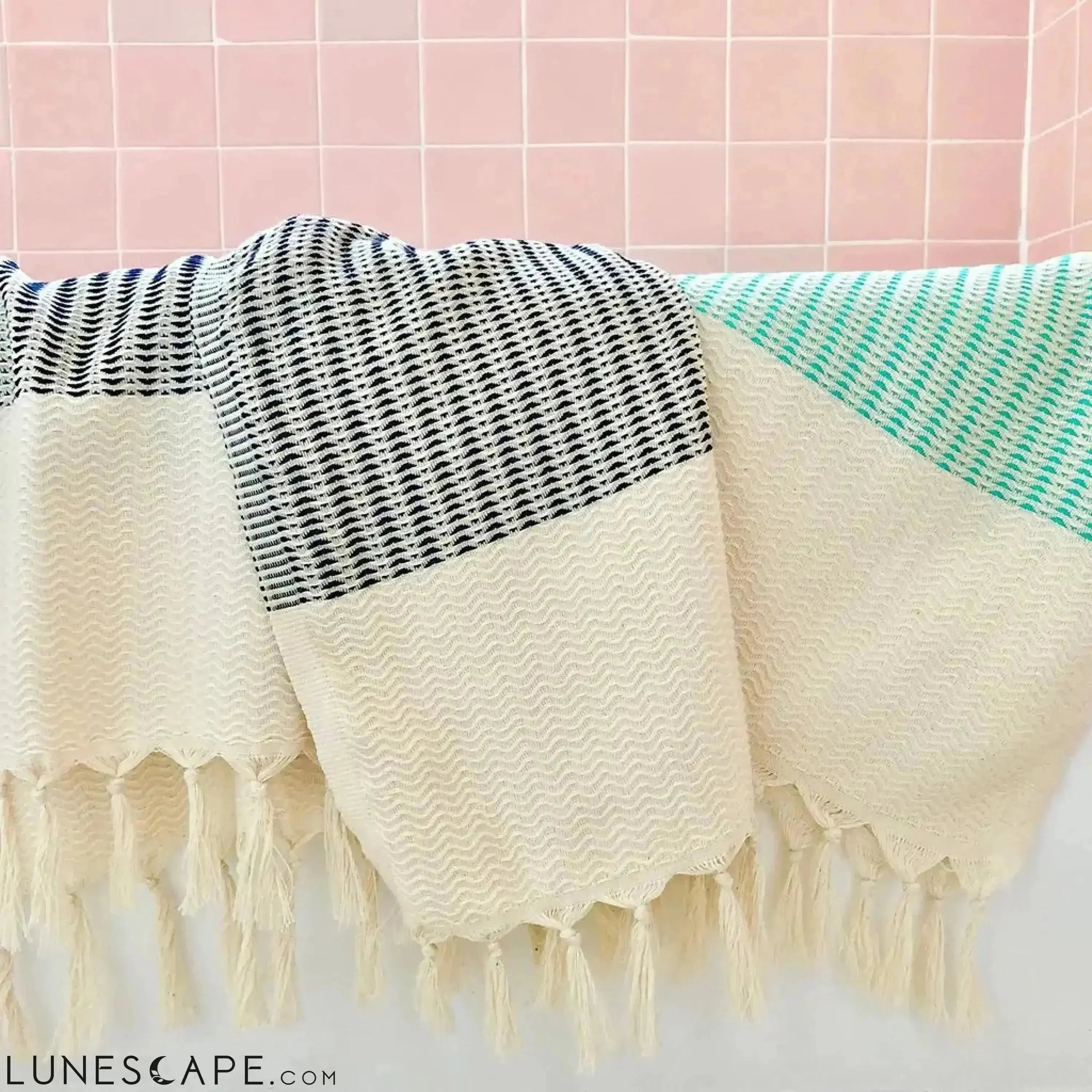 Plush Wavy Turkish Towel LUNESCAPE