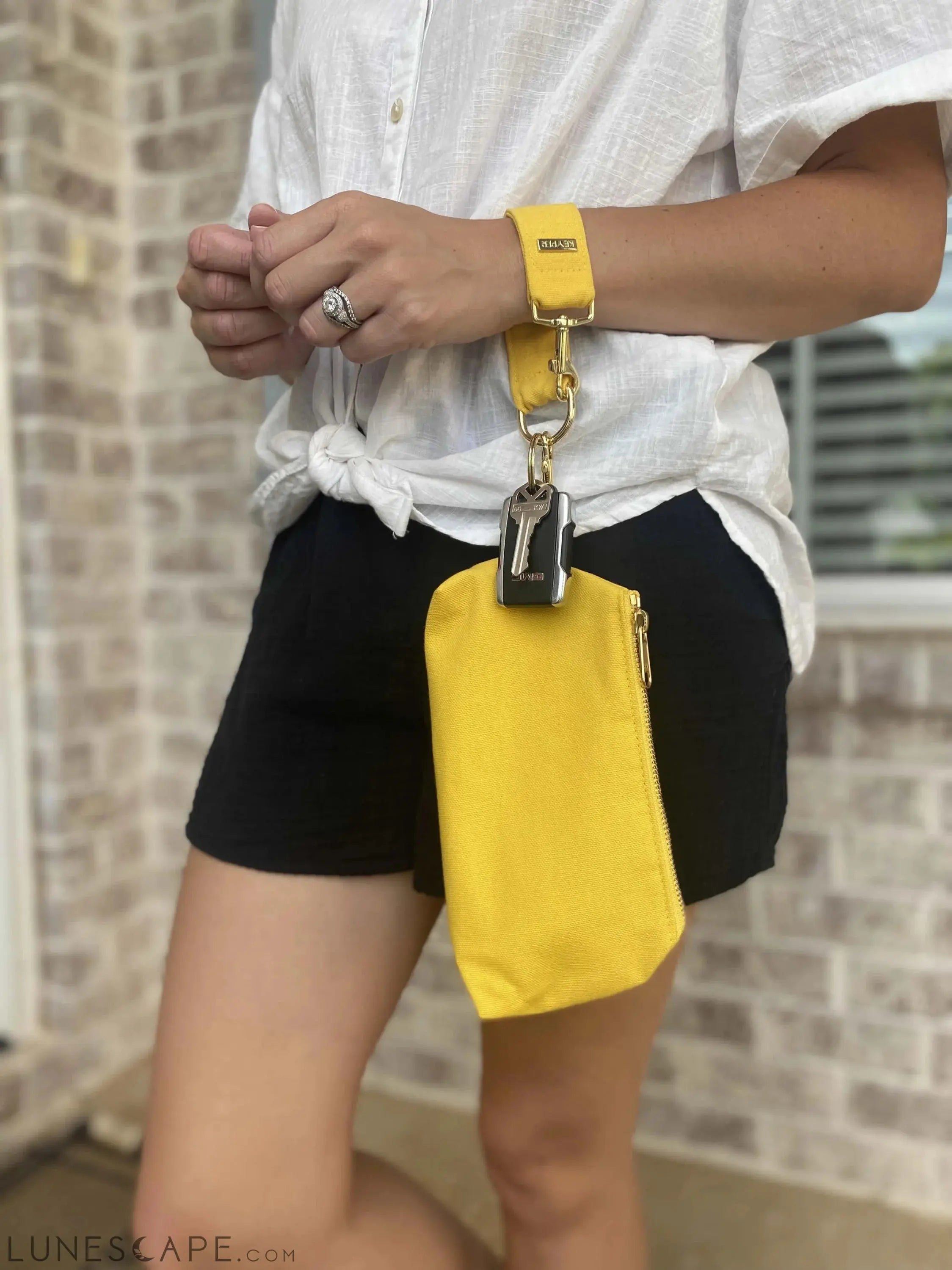 Sunshine CLASSIC CANVAS WRISTLET SET LUNESCAPE