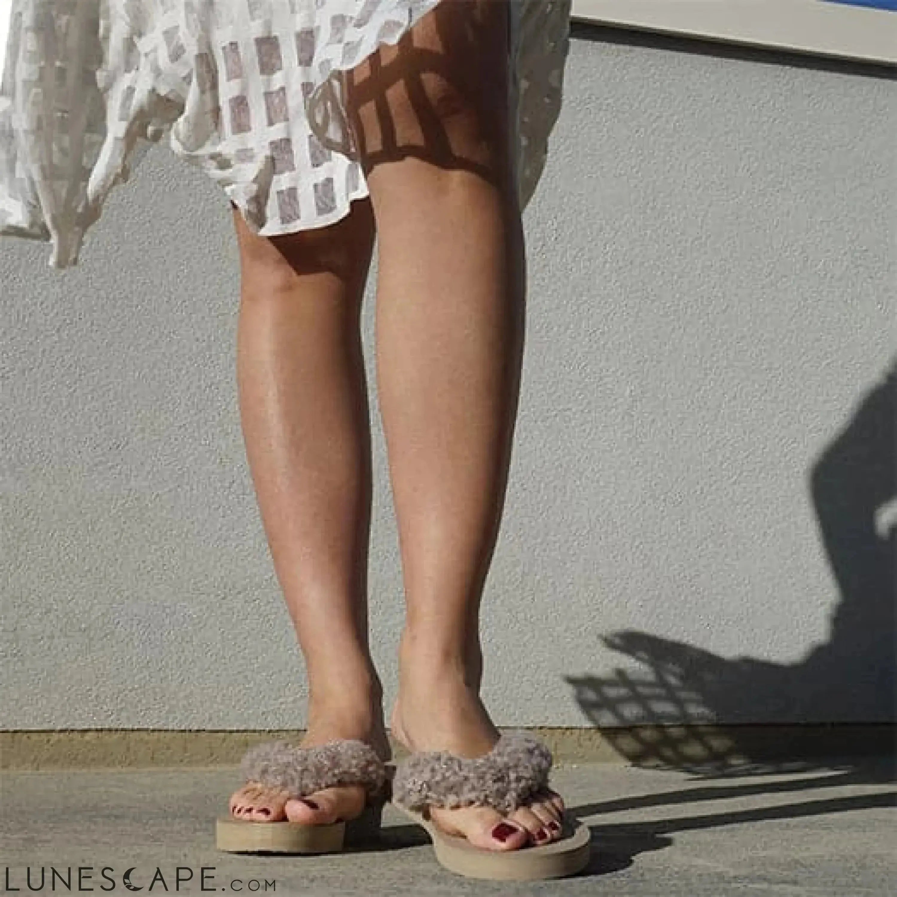 Teddy Shearling - Flat Flip Flops Sandal LUNESCAPE