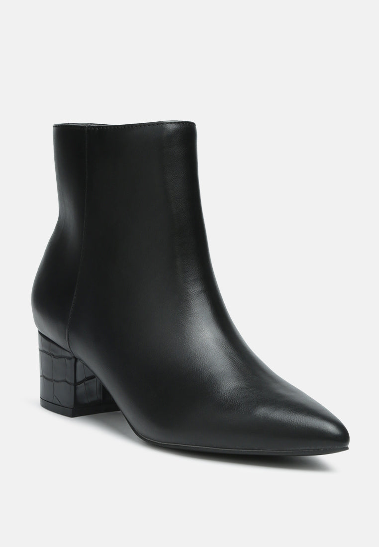 Thalia Pointed Toe Ankle Boots LUNESCAPE