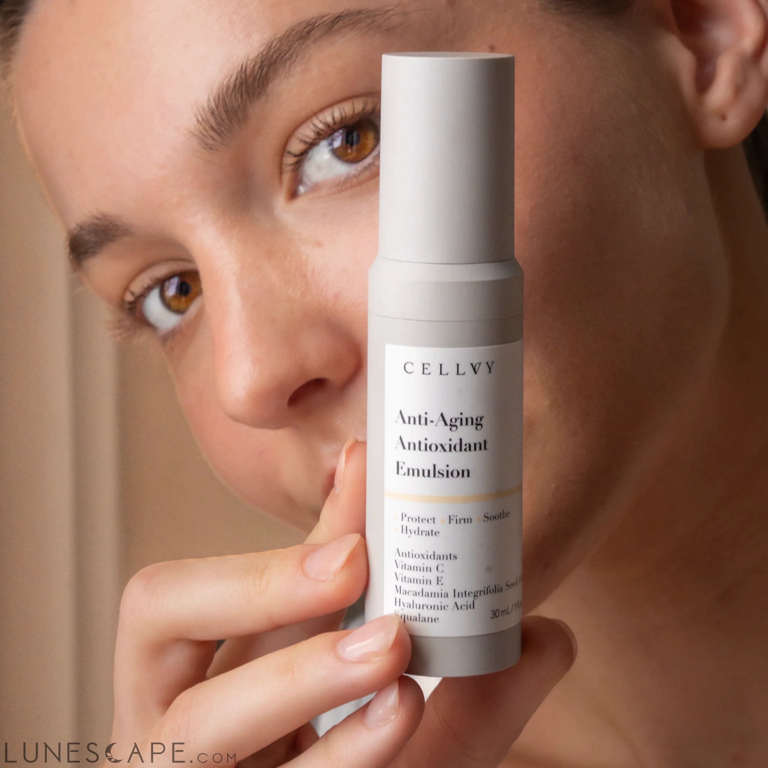 Anti-Aging Antioxidant Emulsion LUNESCAPE