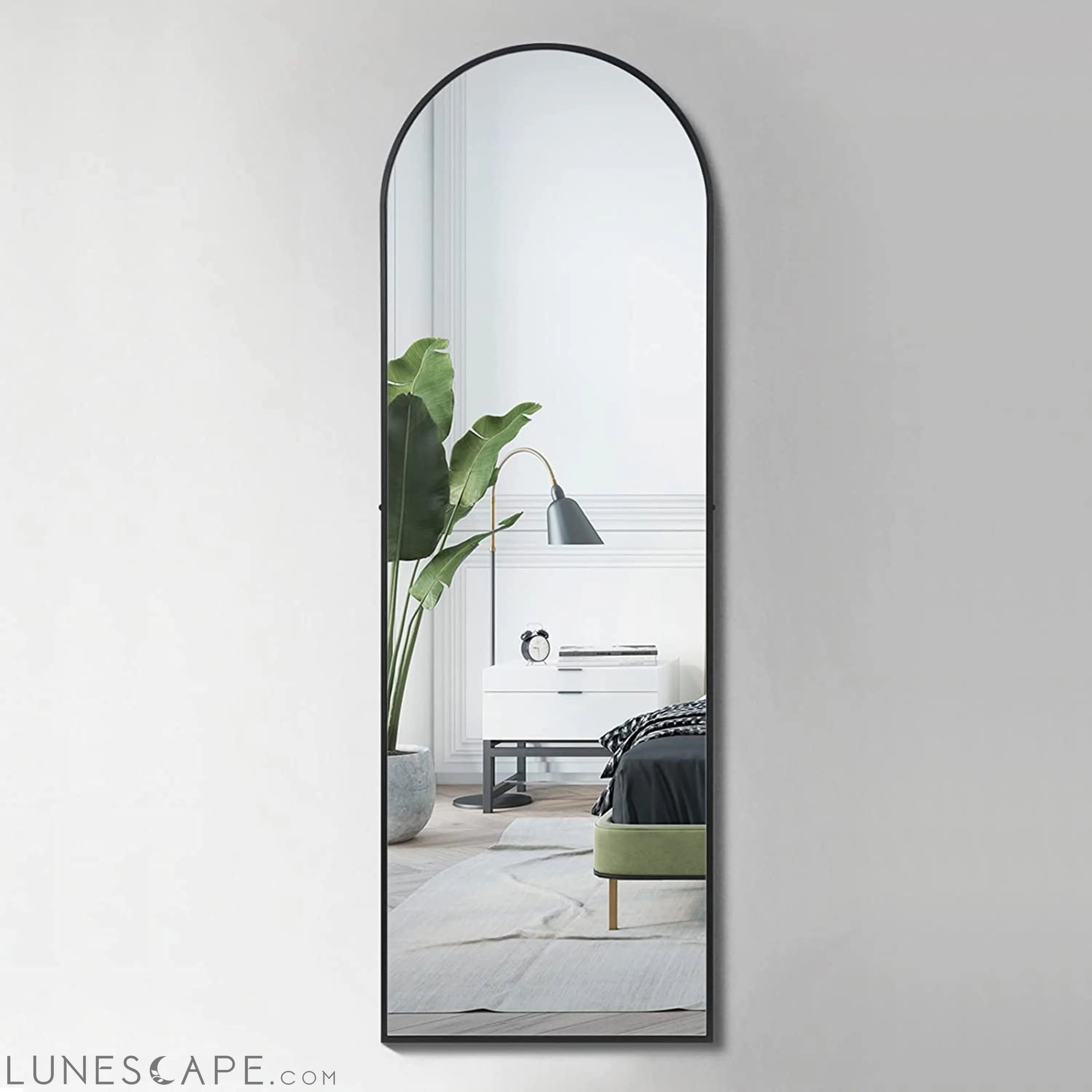 Arched-Top Mirror for Bathroom, Black Metal Frame LUNESCAPE