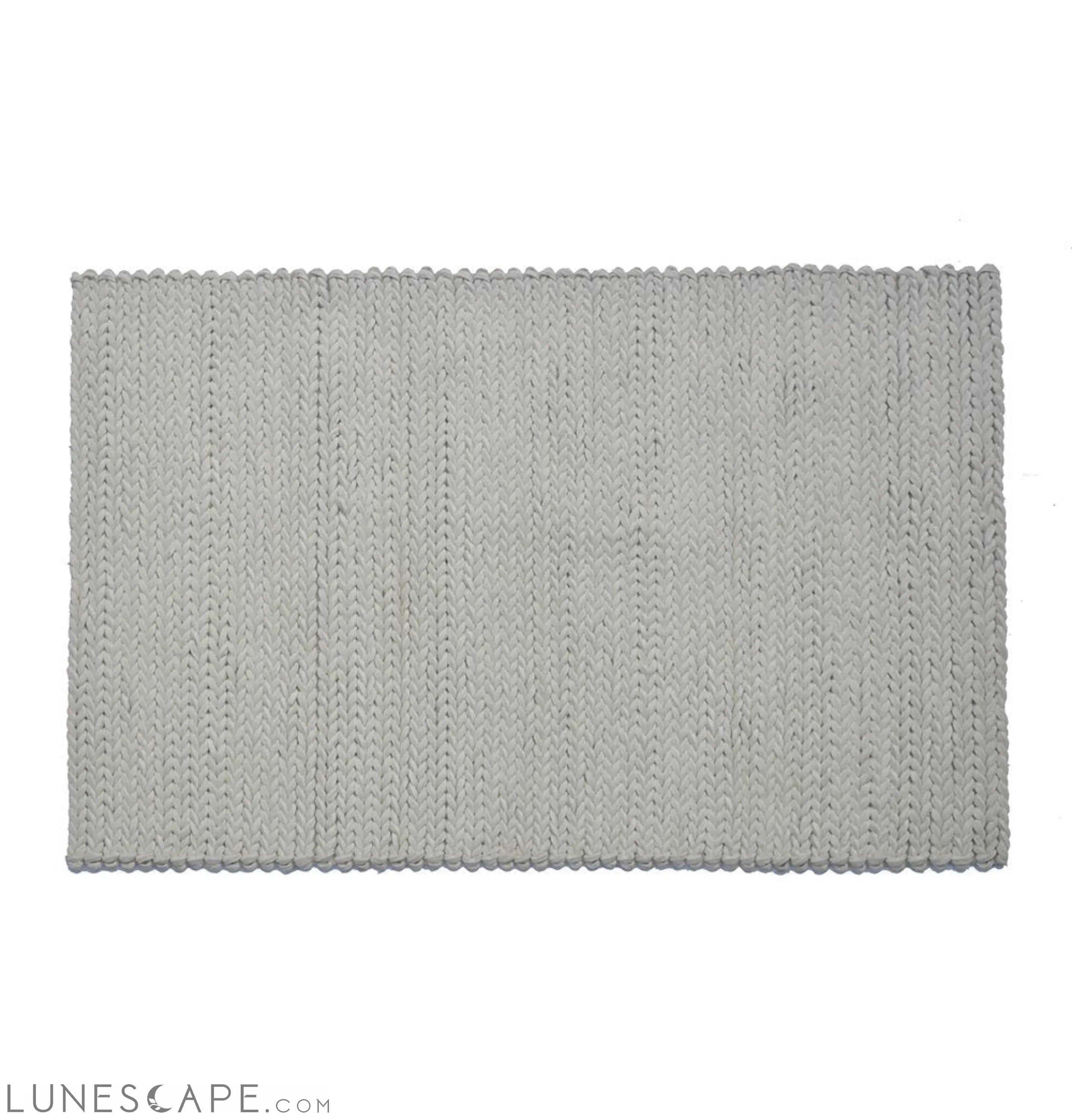 Arin - Handmade Wool Braided Rug LUNESCAPE