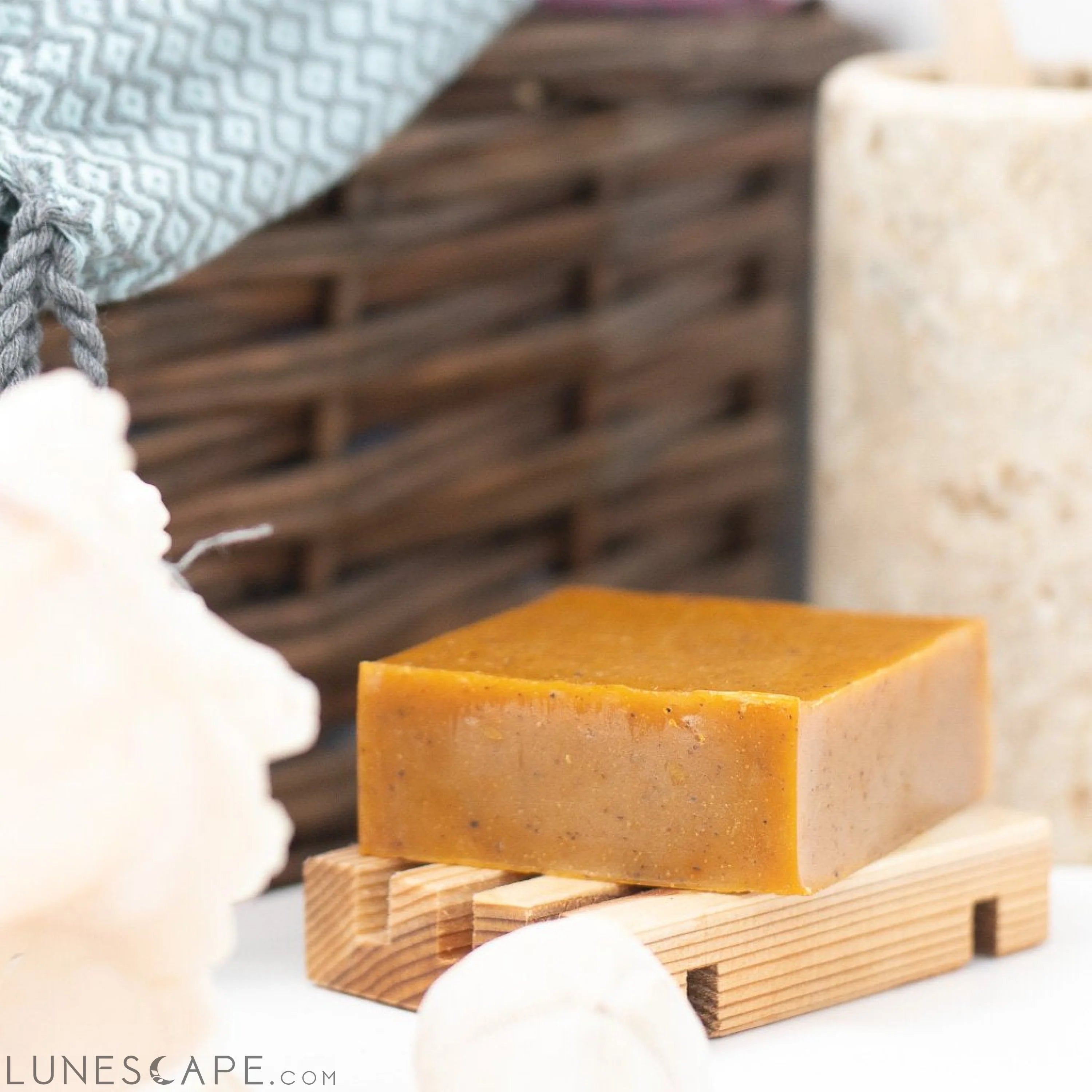 Aromatheraphy Soothe Coconut Oil Face & Vegan Body Soap LUNESCAPE