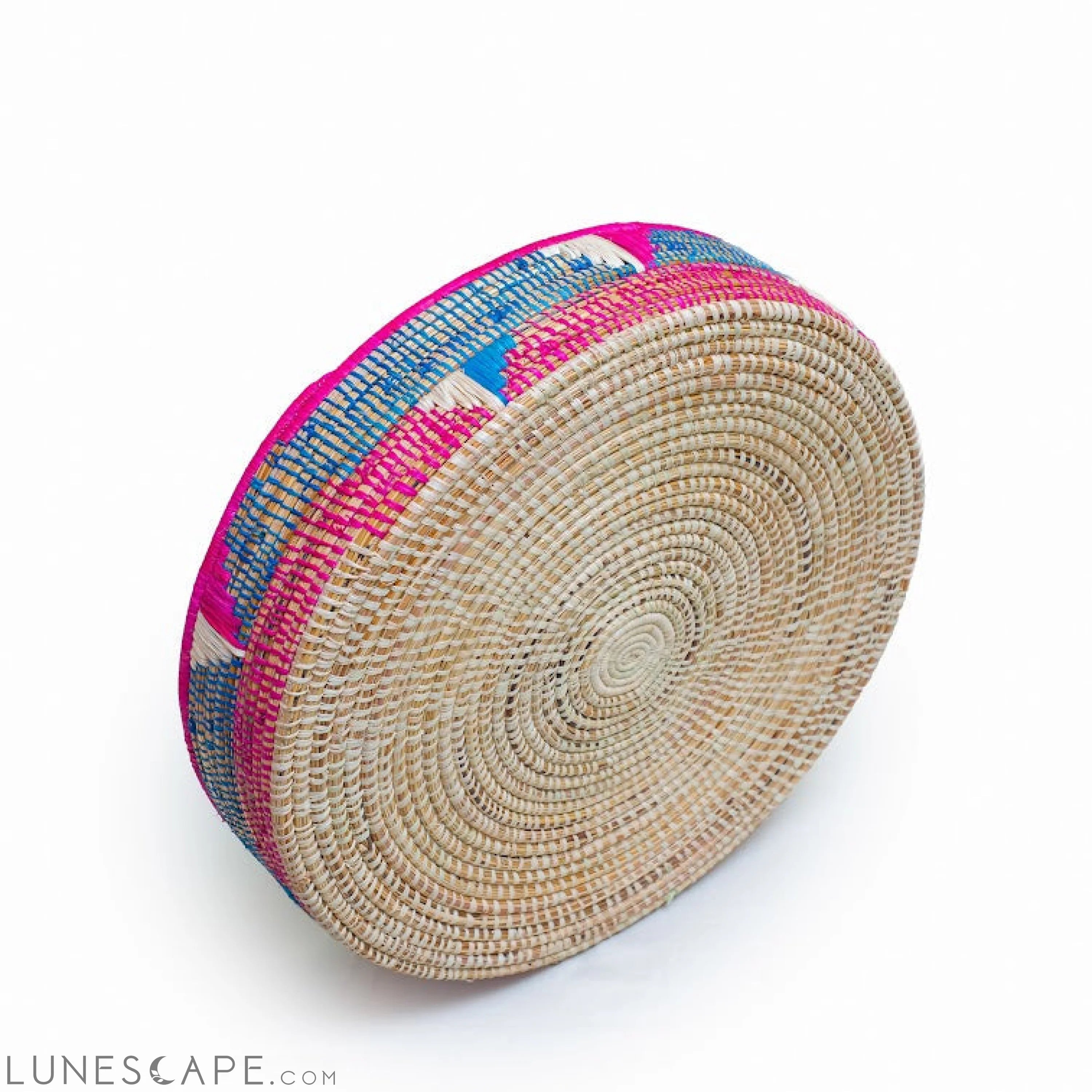 Asante Eco-Friendly  Handwoven  Pet Bed LUNESCAPE