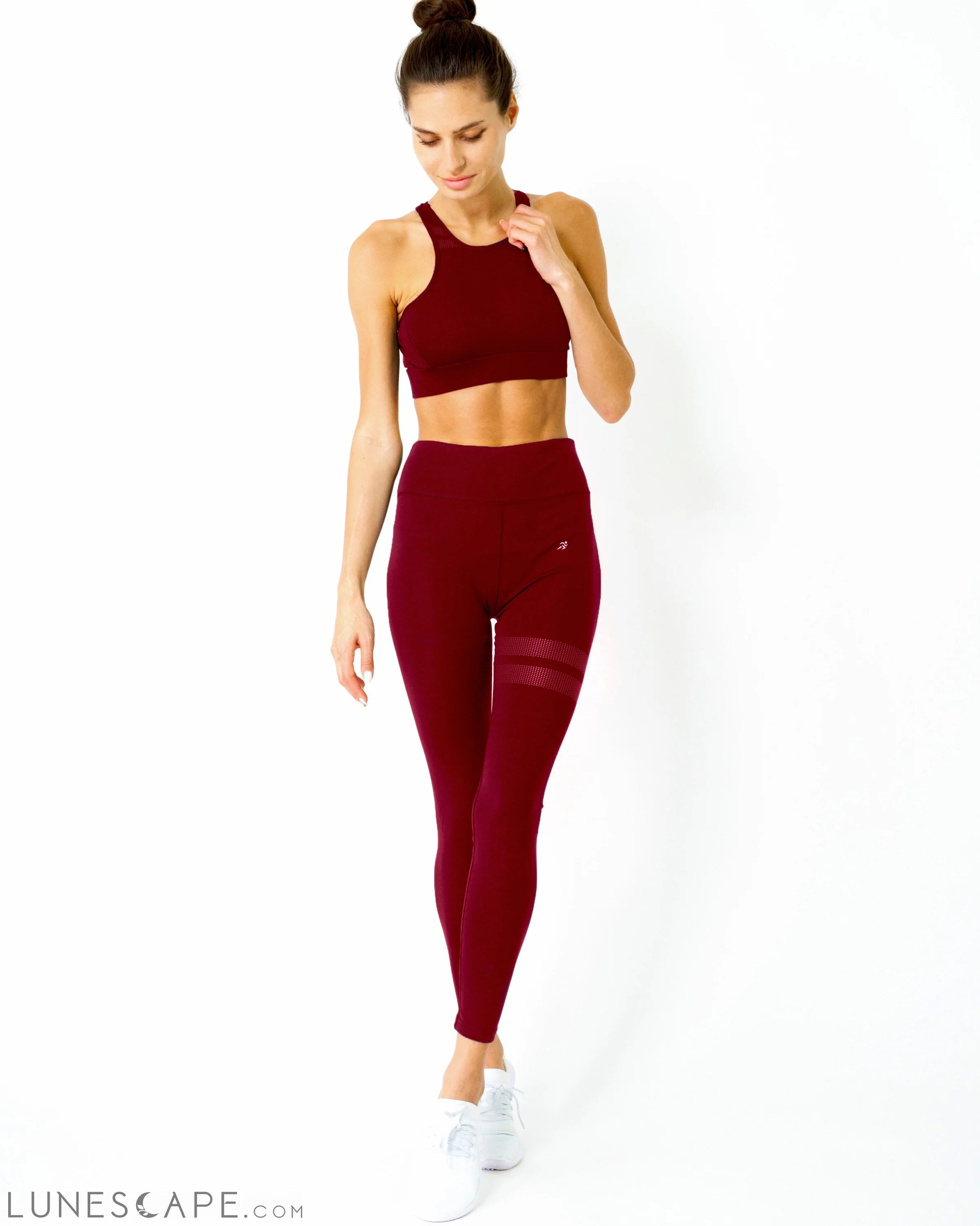 Ashton Sports Bra - Maroon LUNESCAPE