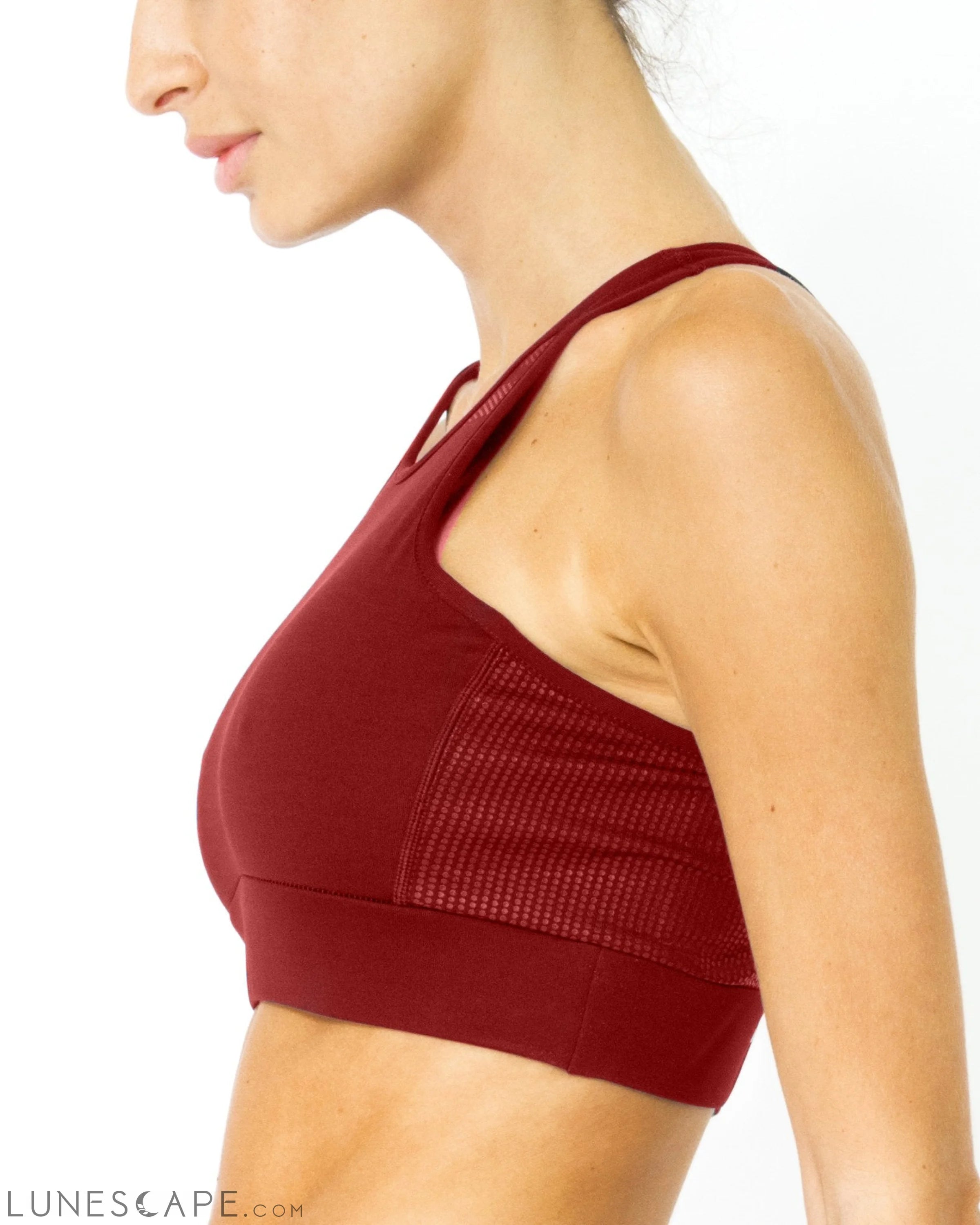 Ashton Sports Bra - Maroon LUNESCAPE