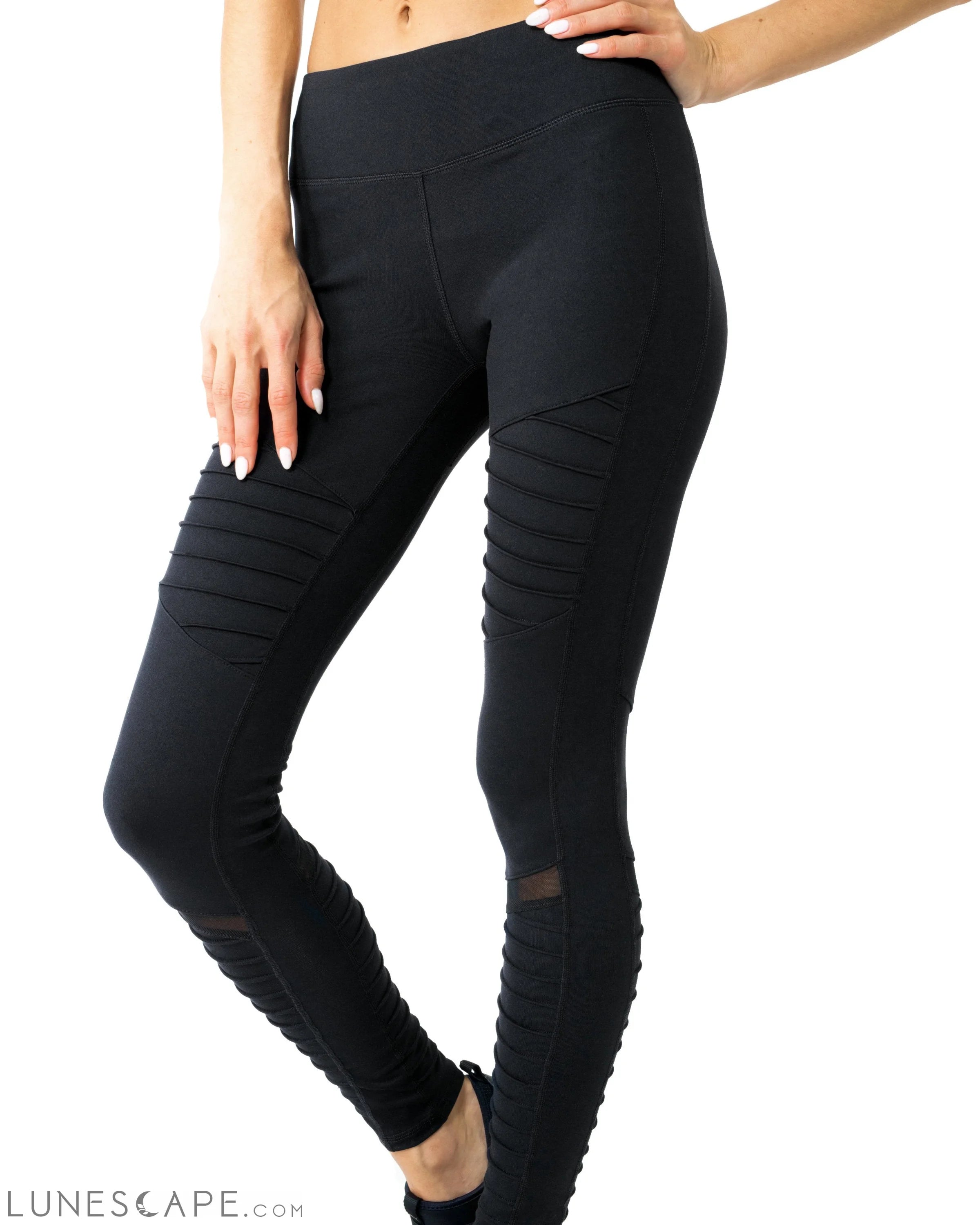 Athletique Low-Waisted Ribbed Leggings With Hidden Pocket & Mesh Panels - Black LUNESCAPE