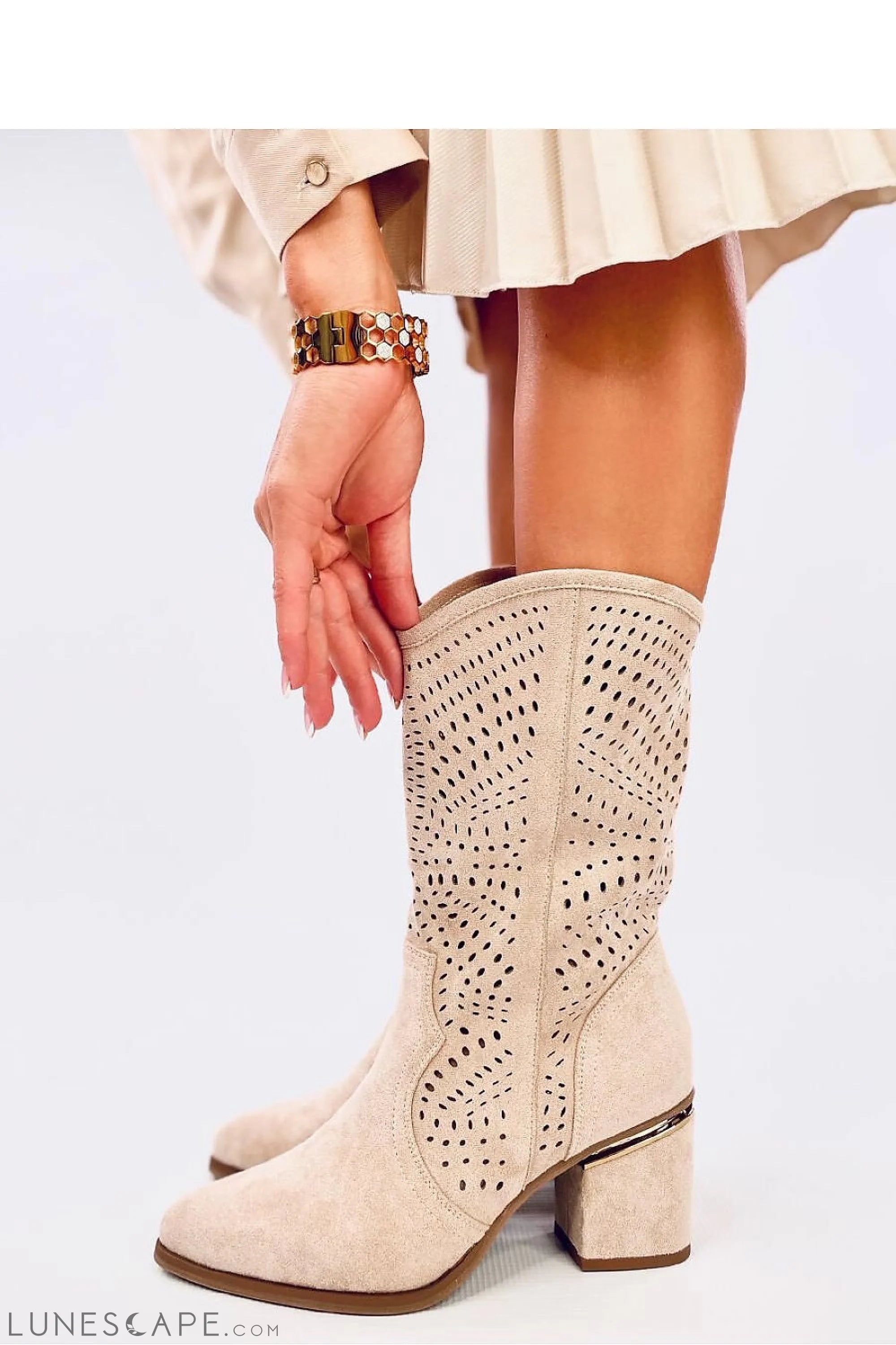 Beige Western Knee-High Suede Boots with Intricate Cutwork and Block Heel LUNESCAPE