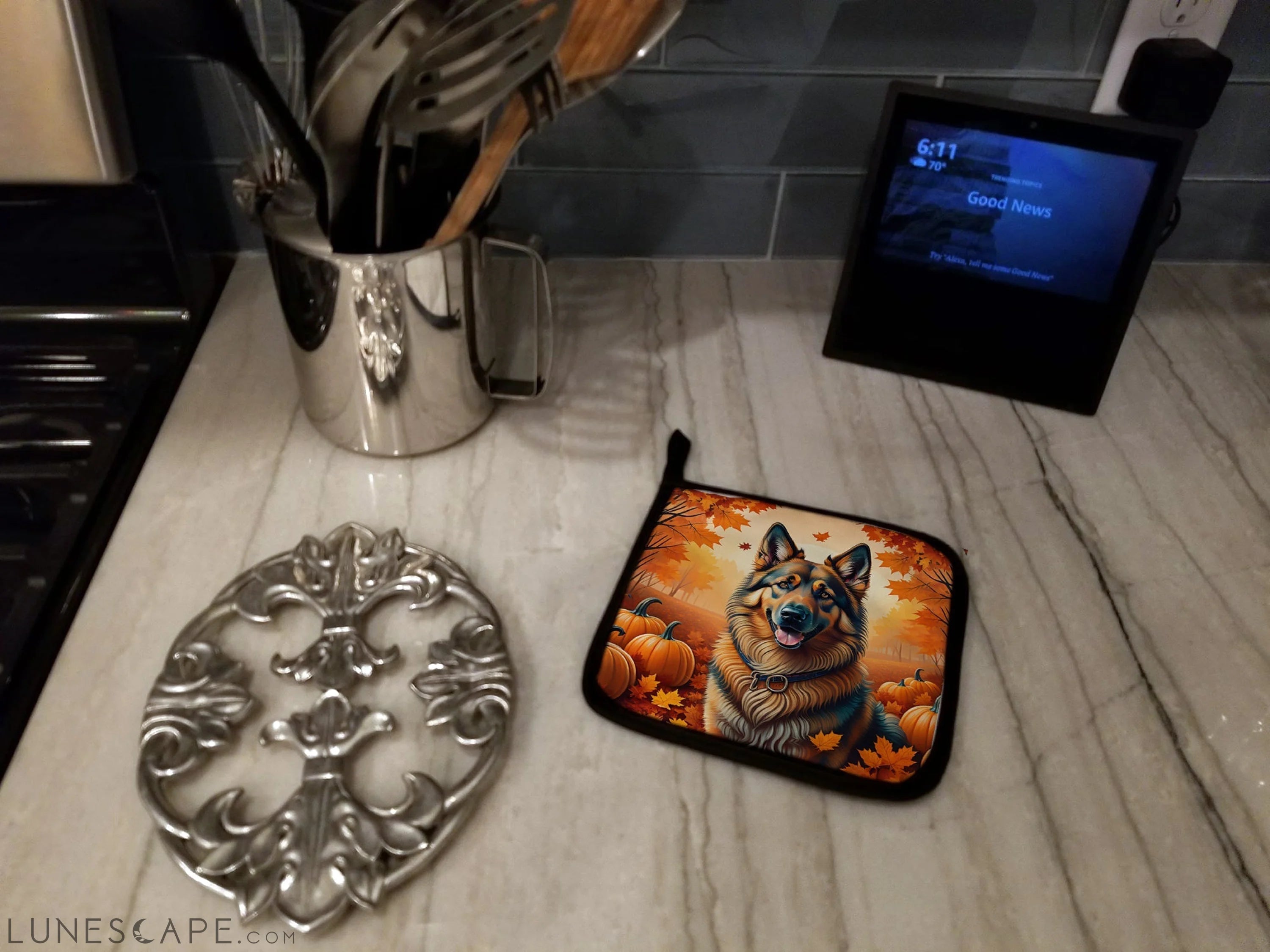 Belgian Tervuren Fall Pair of Pot Holders LUNESCAPE