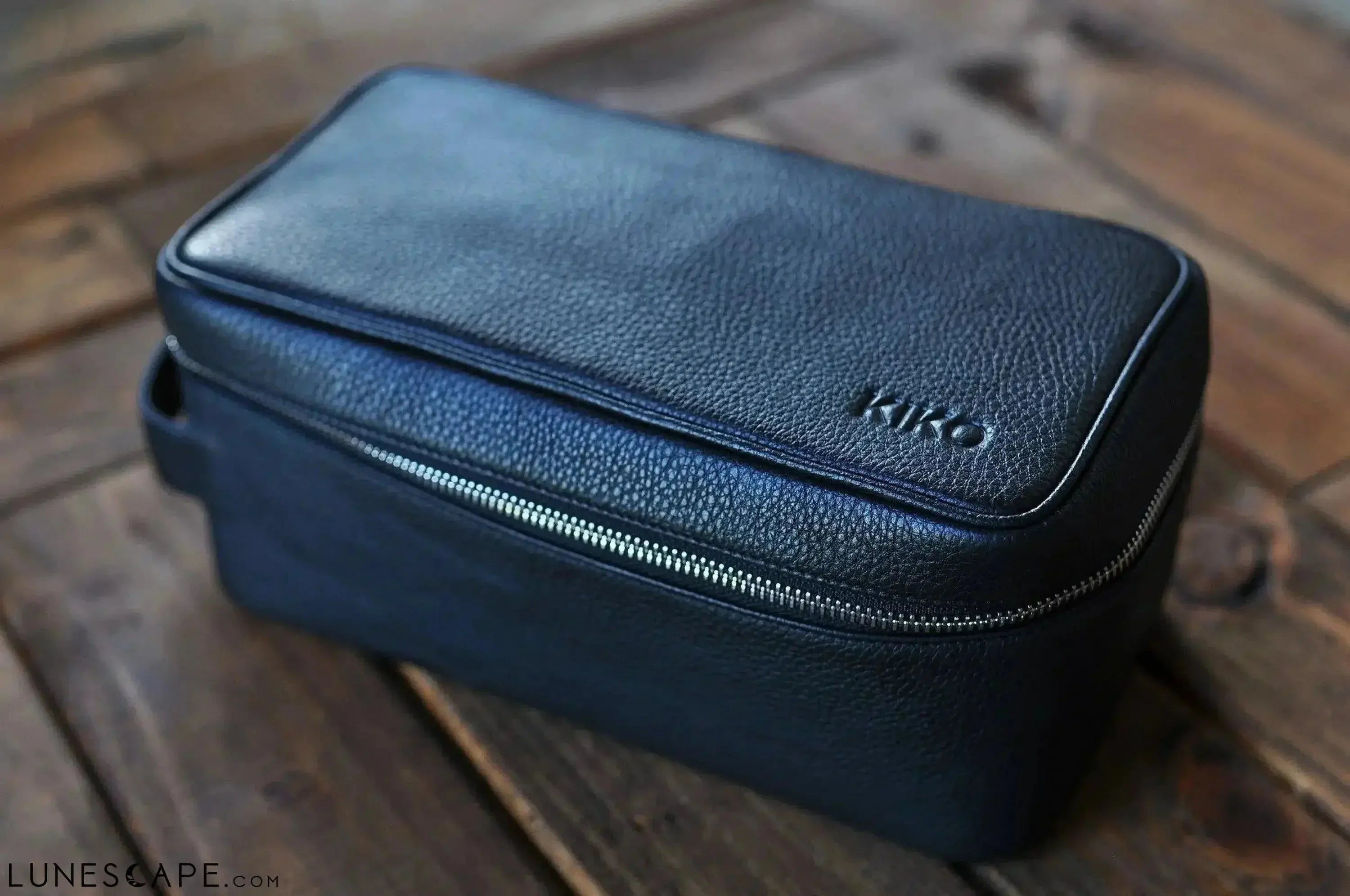 Black Leather Dopp Kit LUNESCAPE