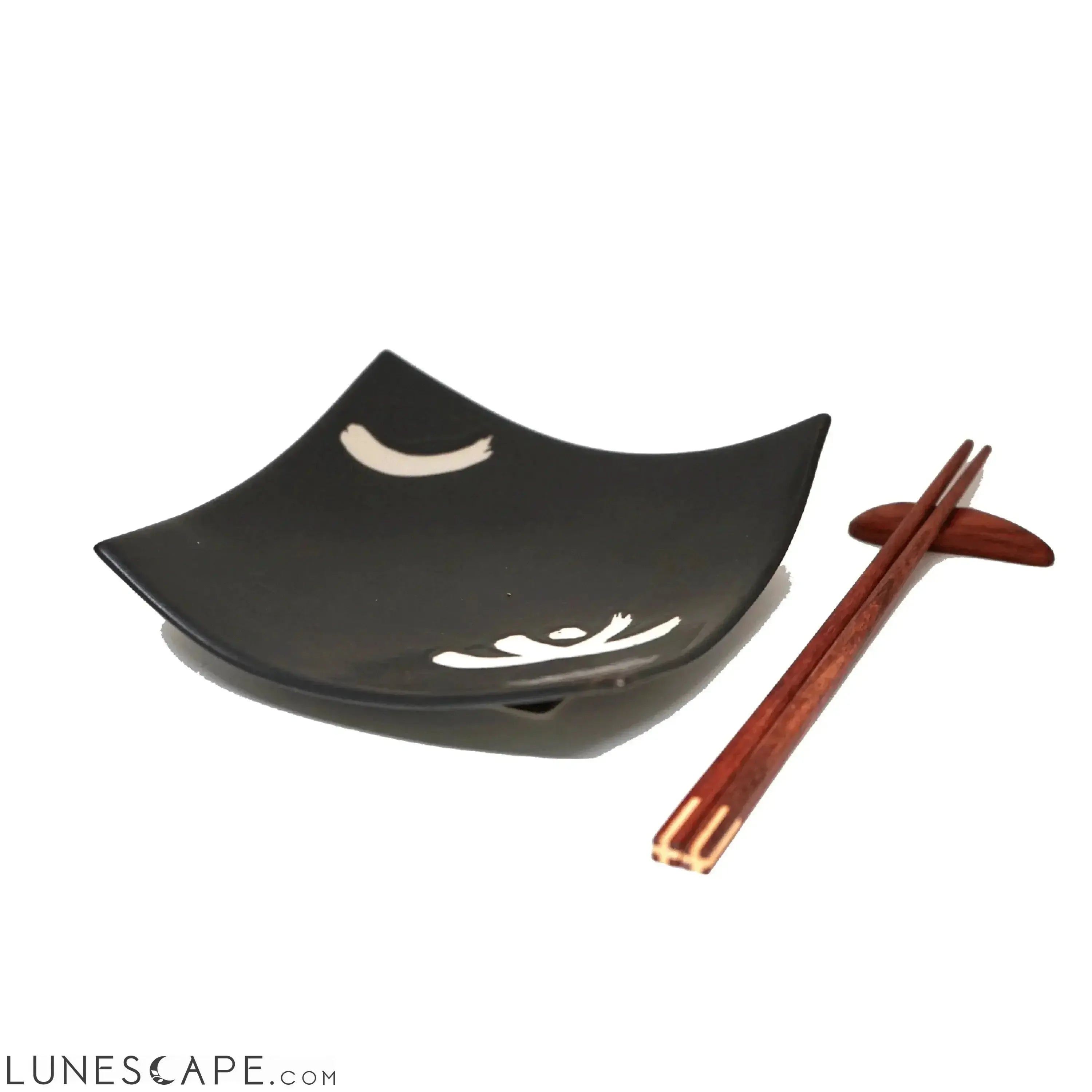 Black Painted Calligraphy Plate Set LUNESCAPE