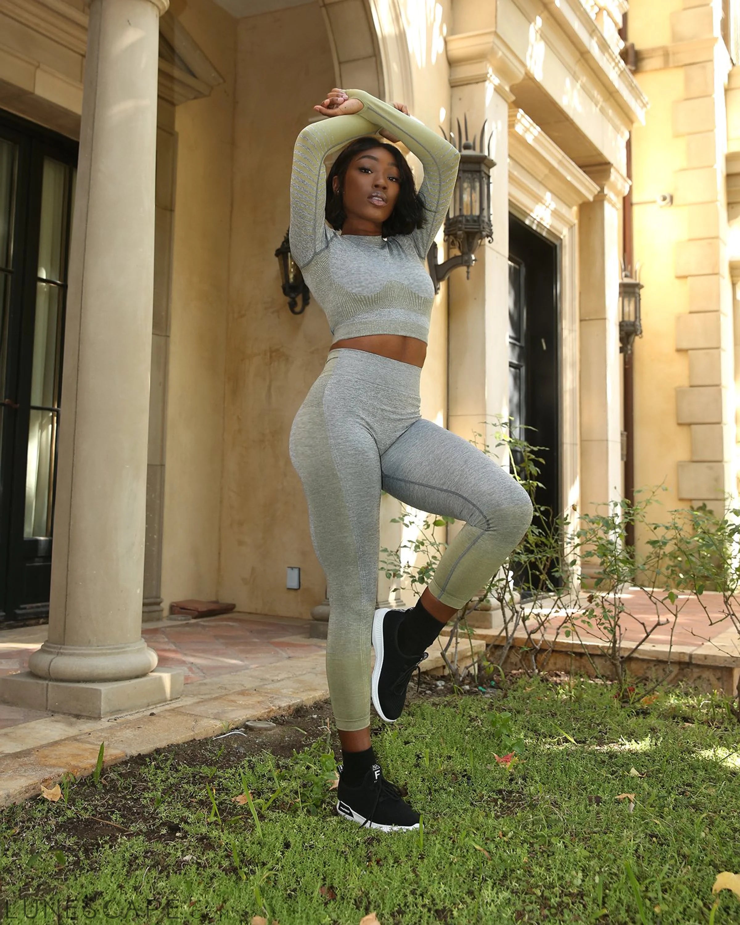 Bocana Seamless Leggings - Grey & Green LUNESCAPE