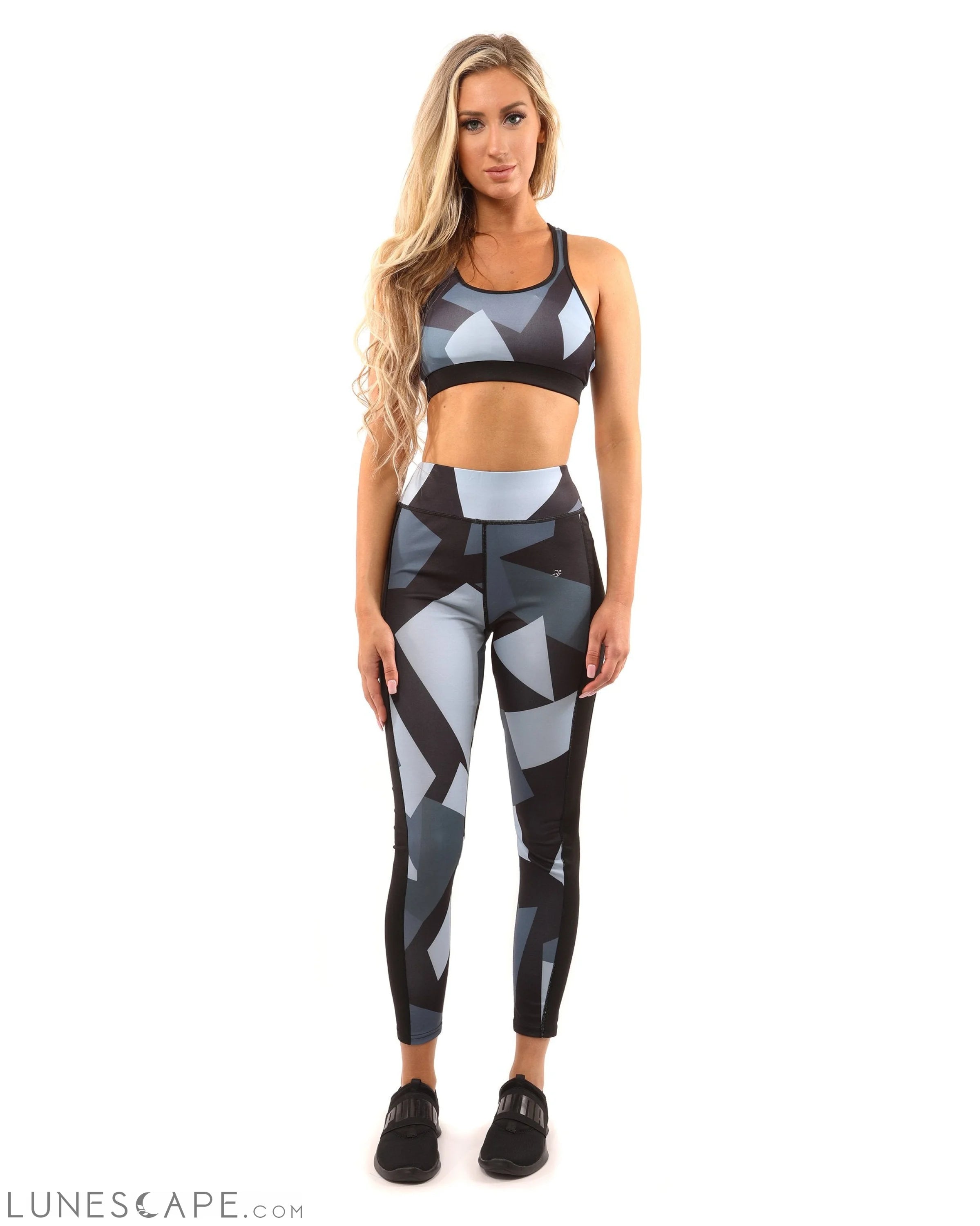 Bondi Set - Leggings & Sports Bra - Black/Grey LUNESCAPE