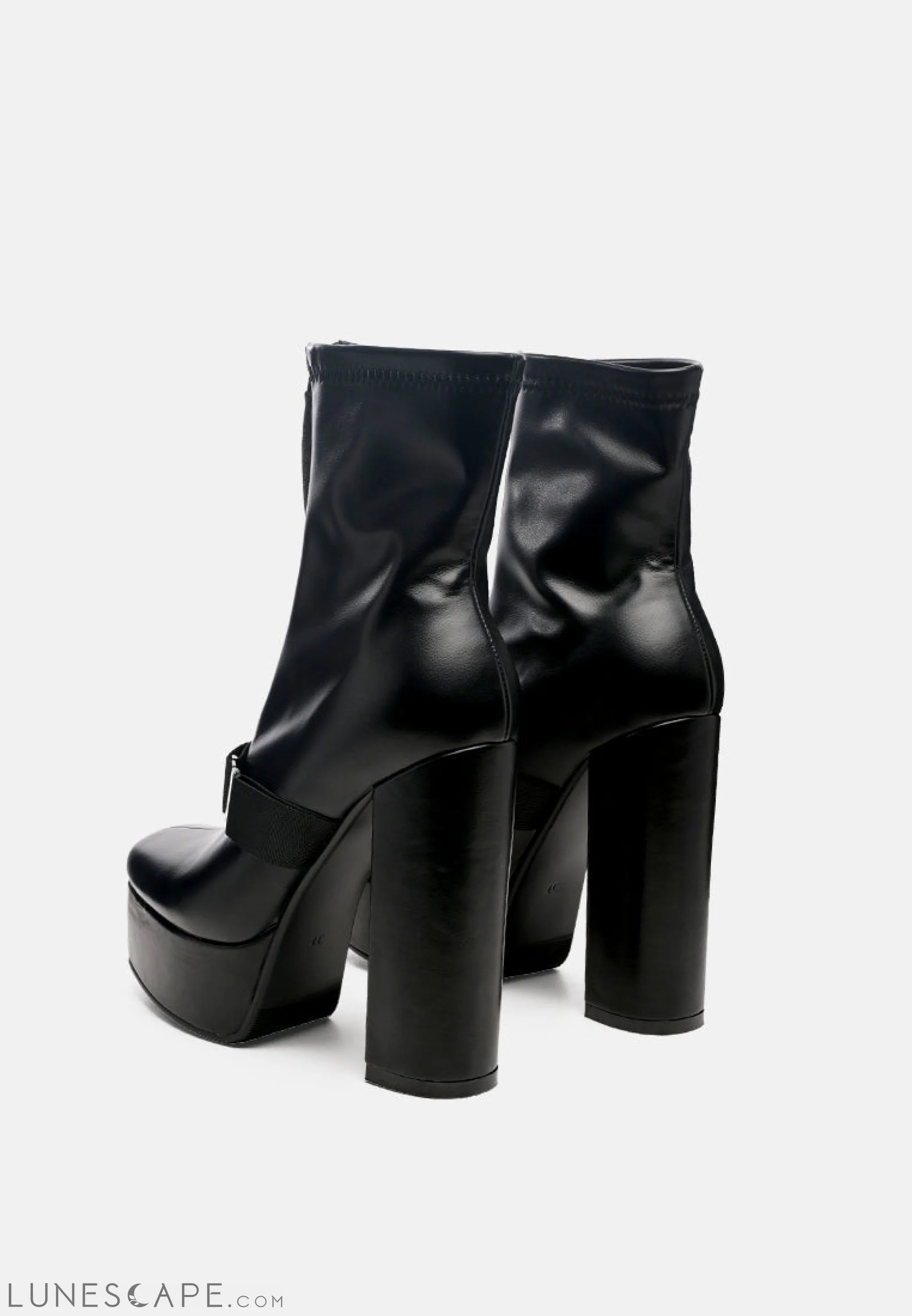 Boomer Chunky High Block Heel Boots LUNESCAPE