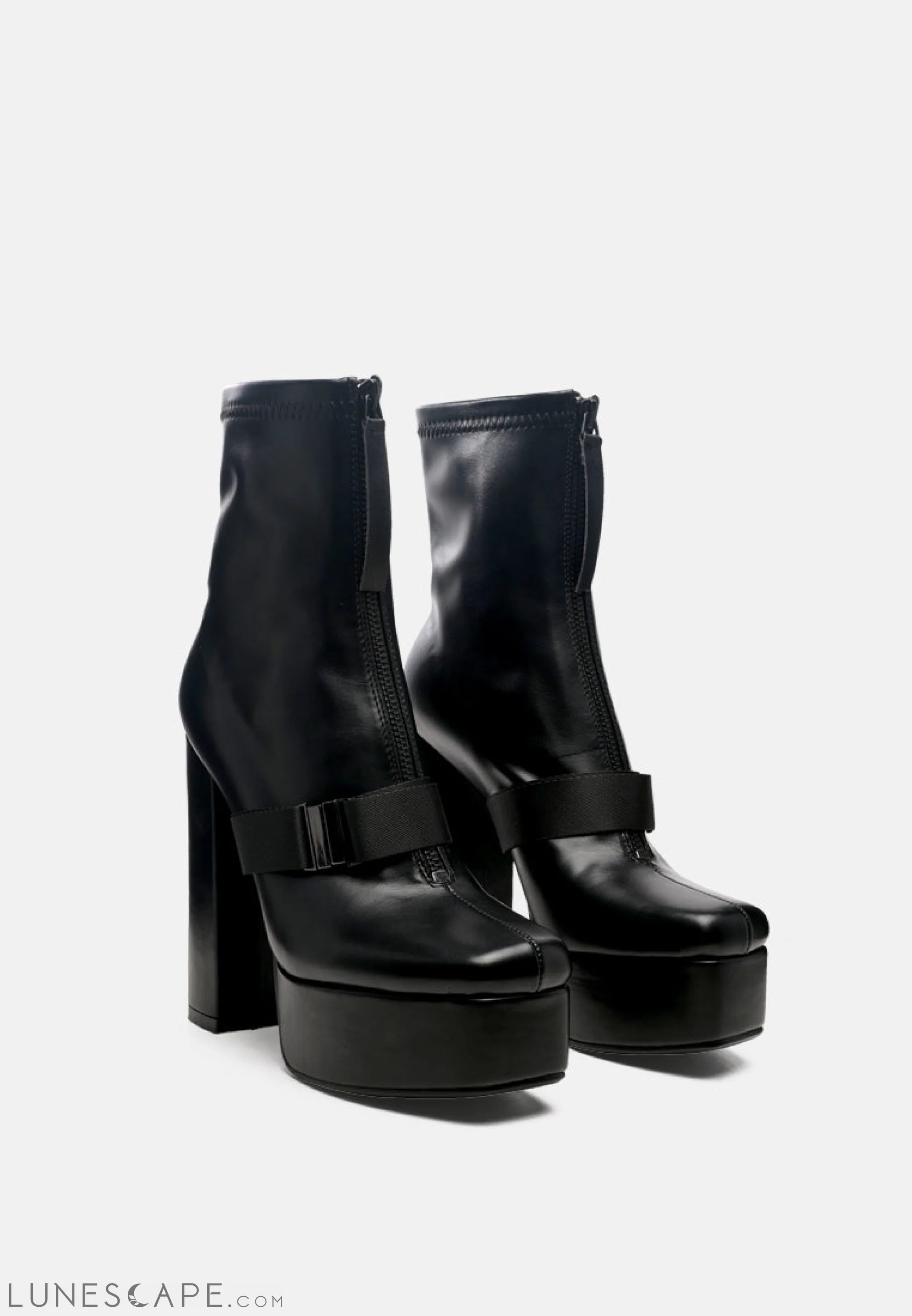 Boomer Chunky High Block Heel Boots LUNESCAPE