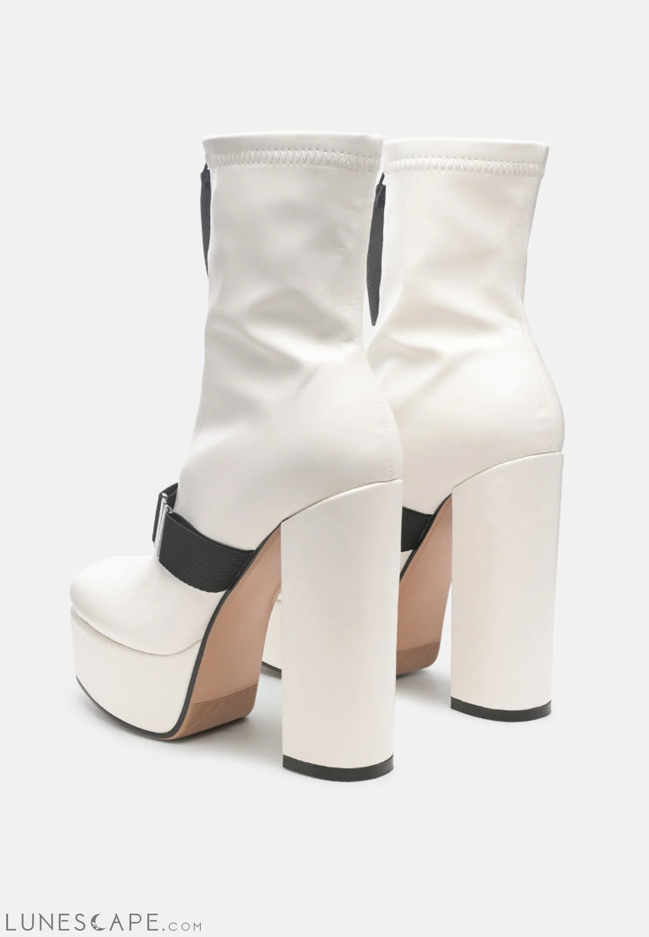 Boomer Chunky High Block Heel Boots LUNESCAPE