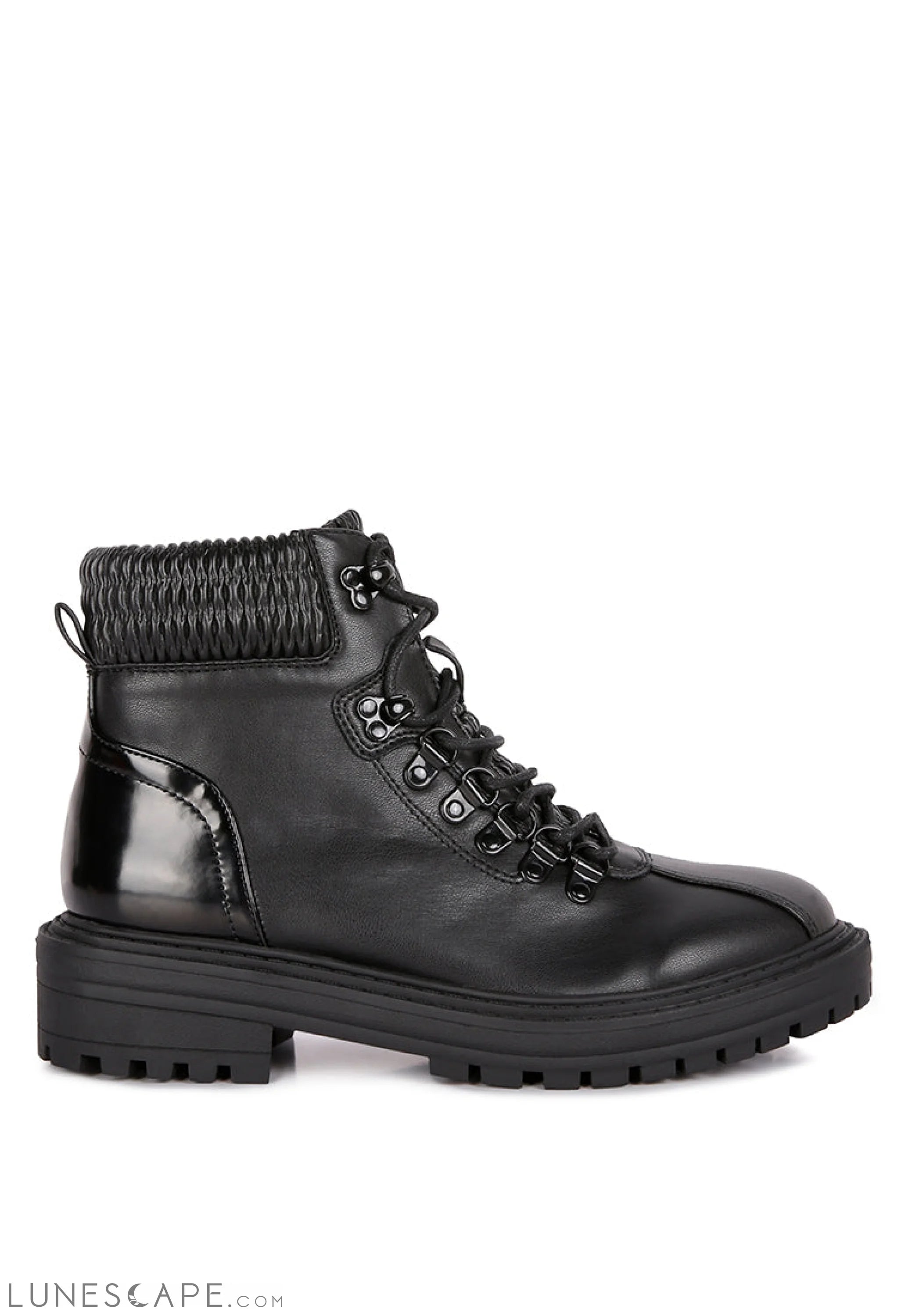 Boundless Faux Leather Ankle Upgraded Chelsea Boots LUNESCAPE