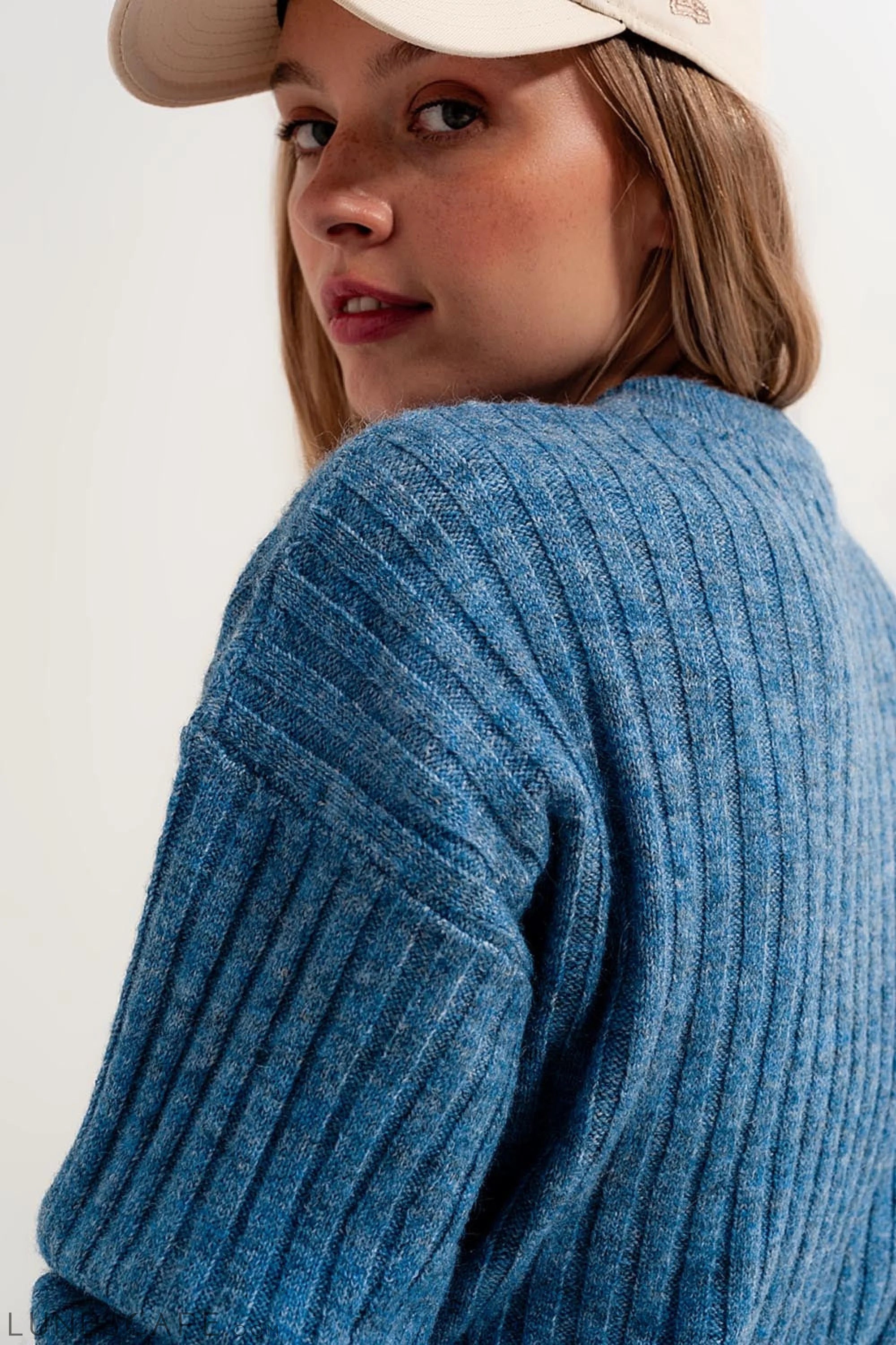 Boxy Chunky Stitch Sweater in Blue LUNESCAPE