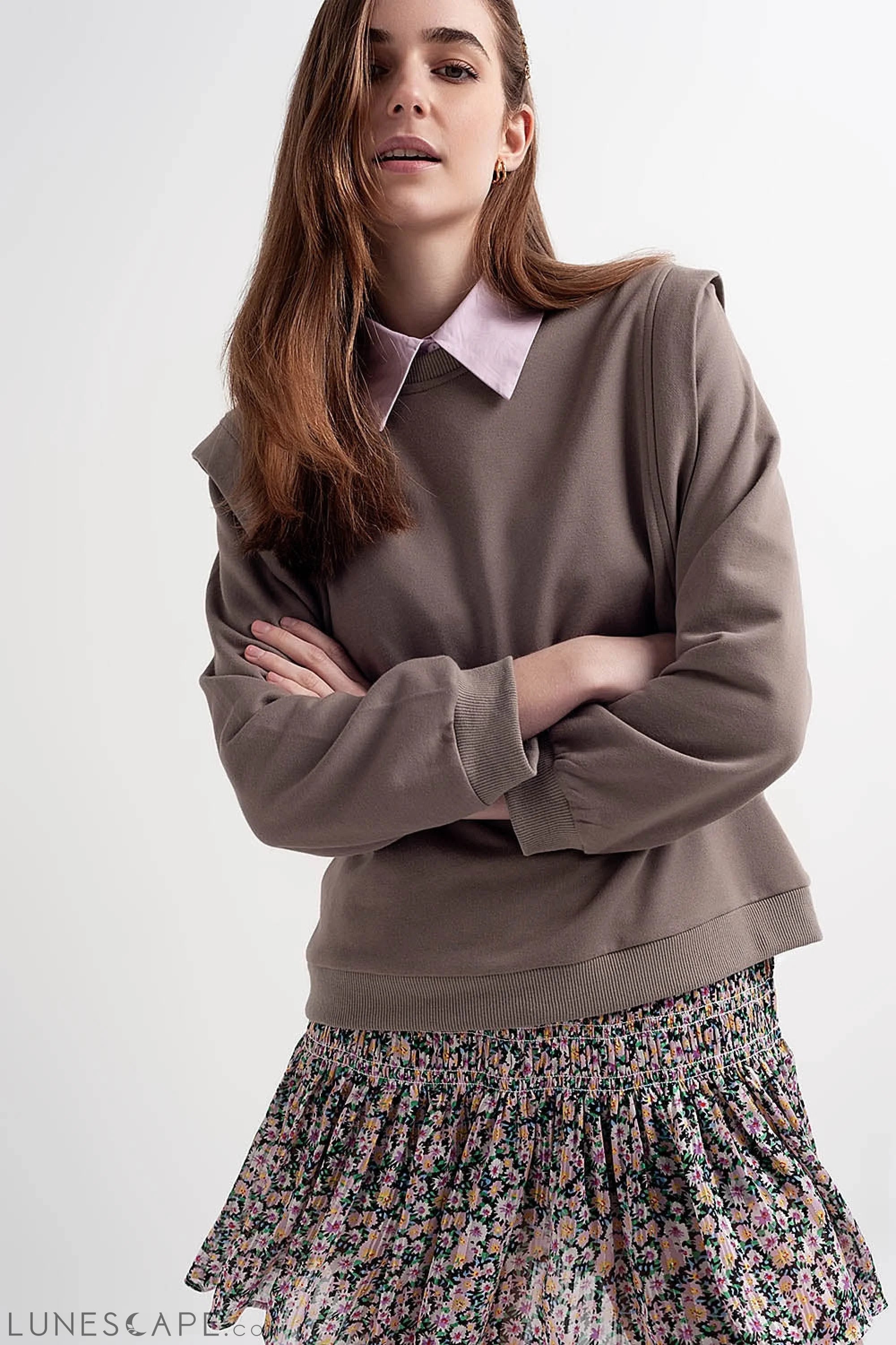 Boyfriend Sweatshirt With Shoulder Details in Gray LUNESCAPE