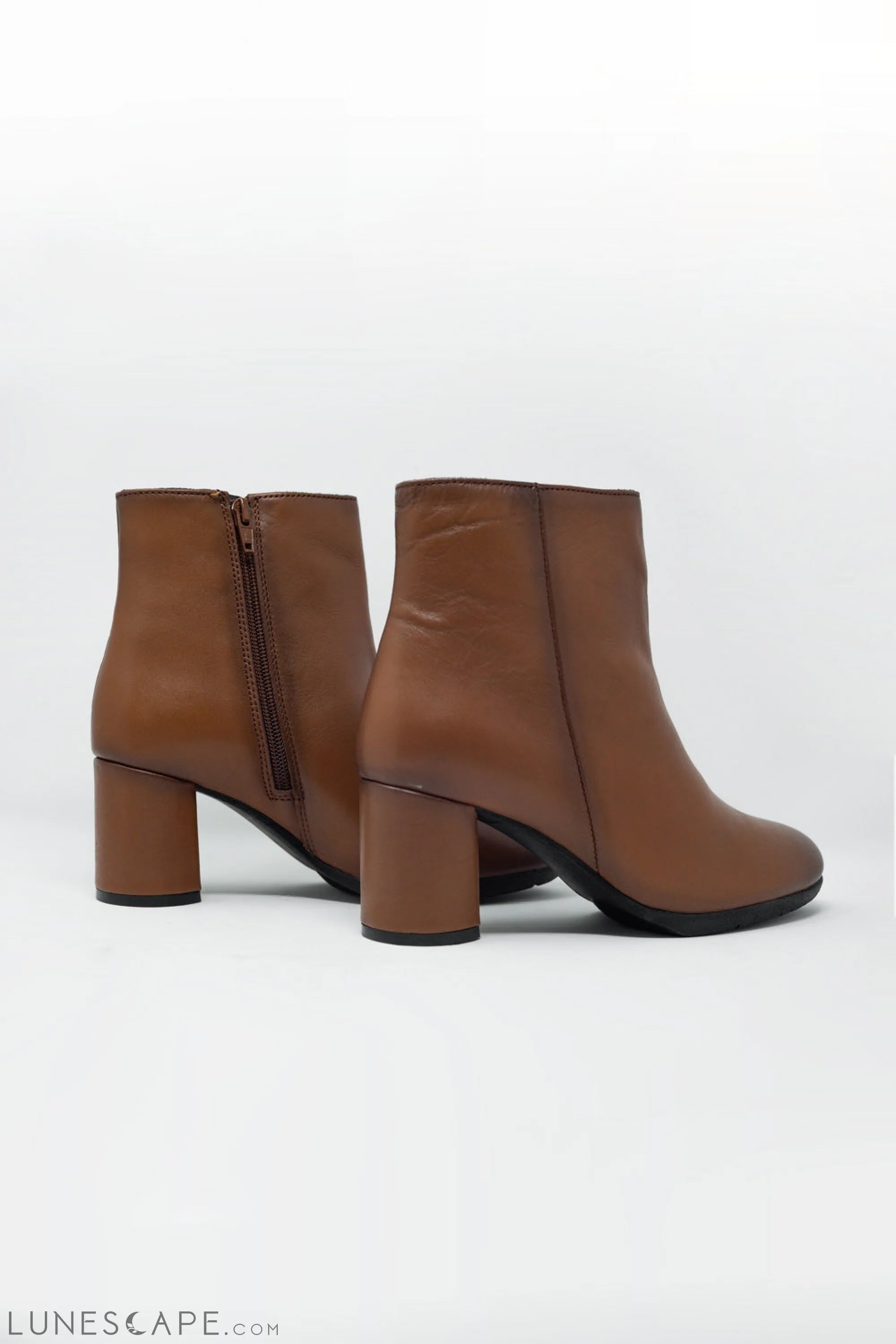 Brown Blocked Mid Heeled Ankle Boots LUNESCAPE