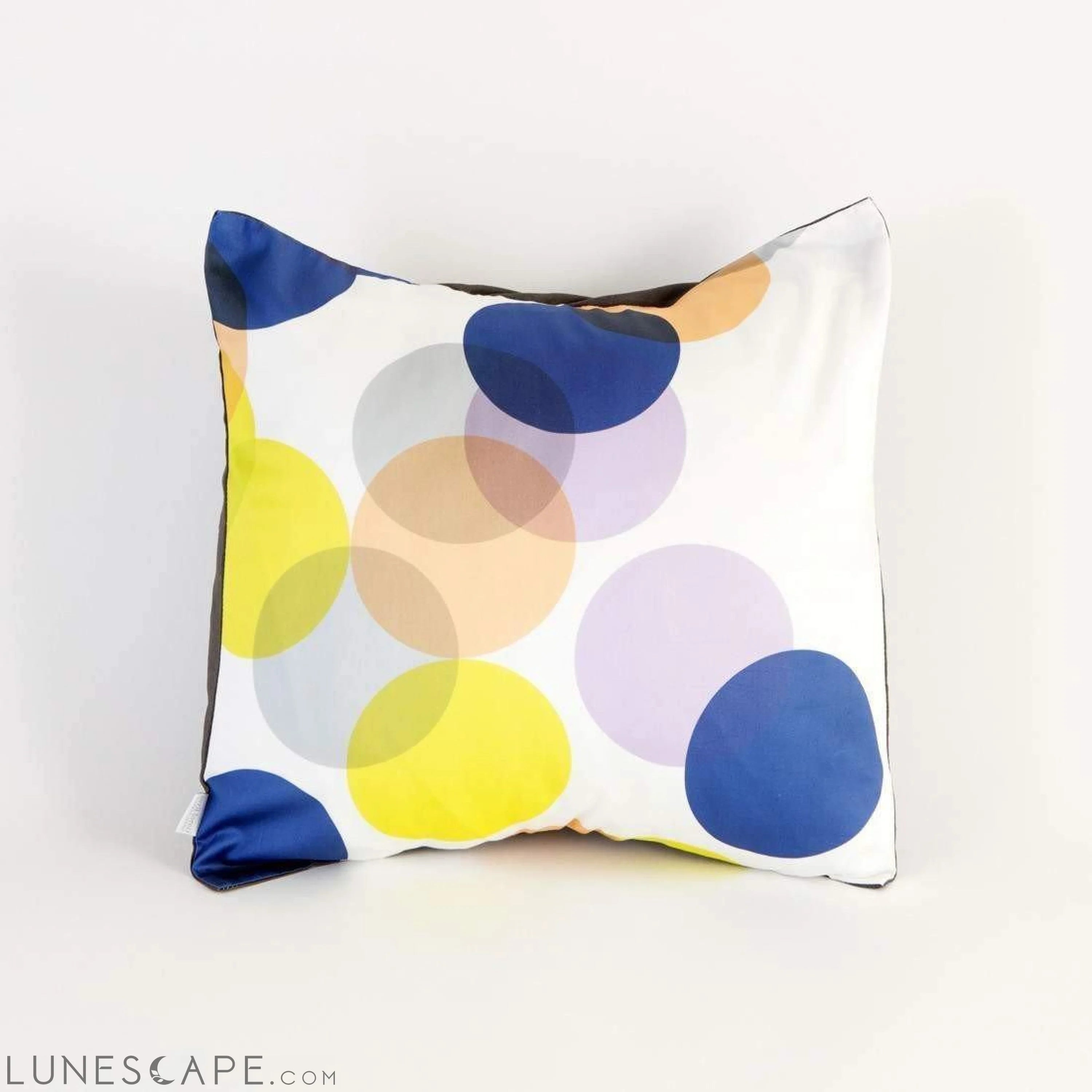 Bubbles Pillow LUNESCAPE