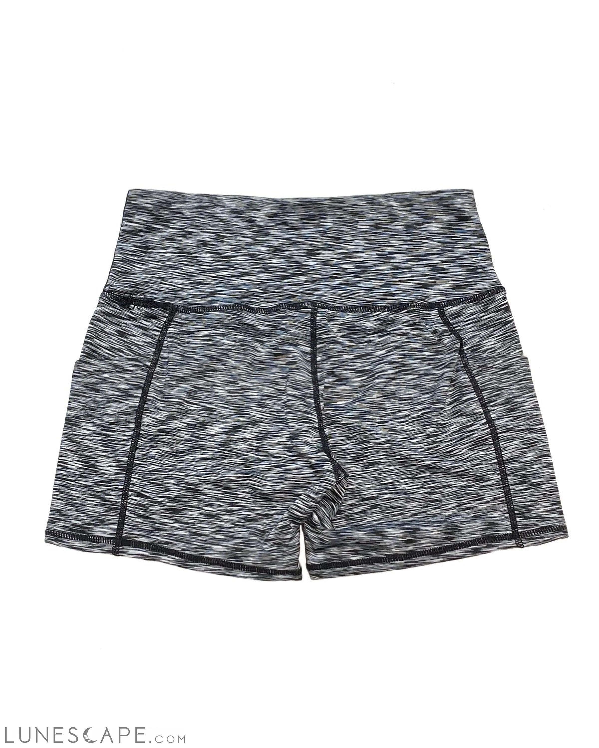 Calcao High Waist Yoga Shorts With Pocket - Silver/Grey LUNESCAPE