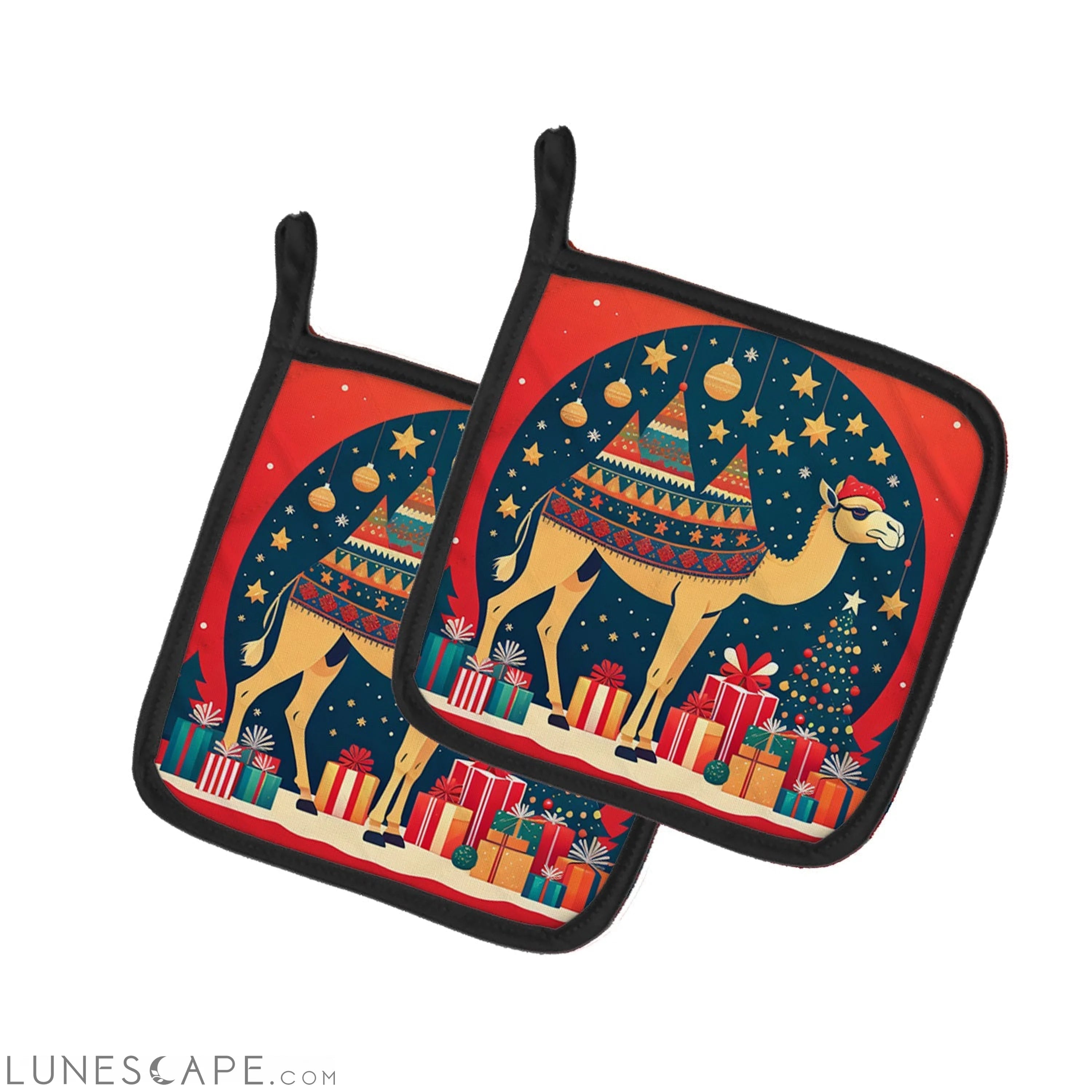 Camel Christmas Pair of Pot Holders LUNESCAPE