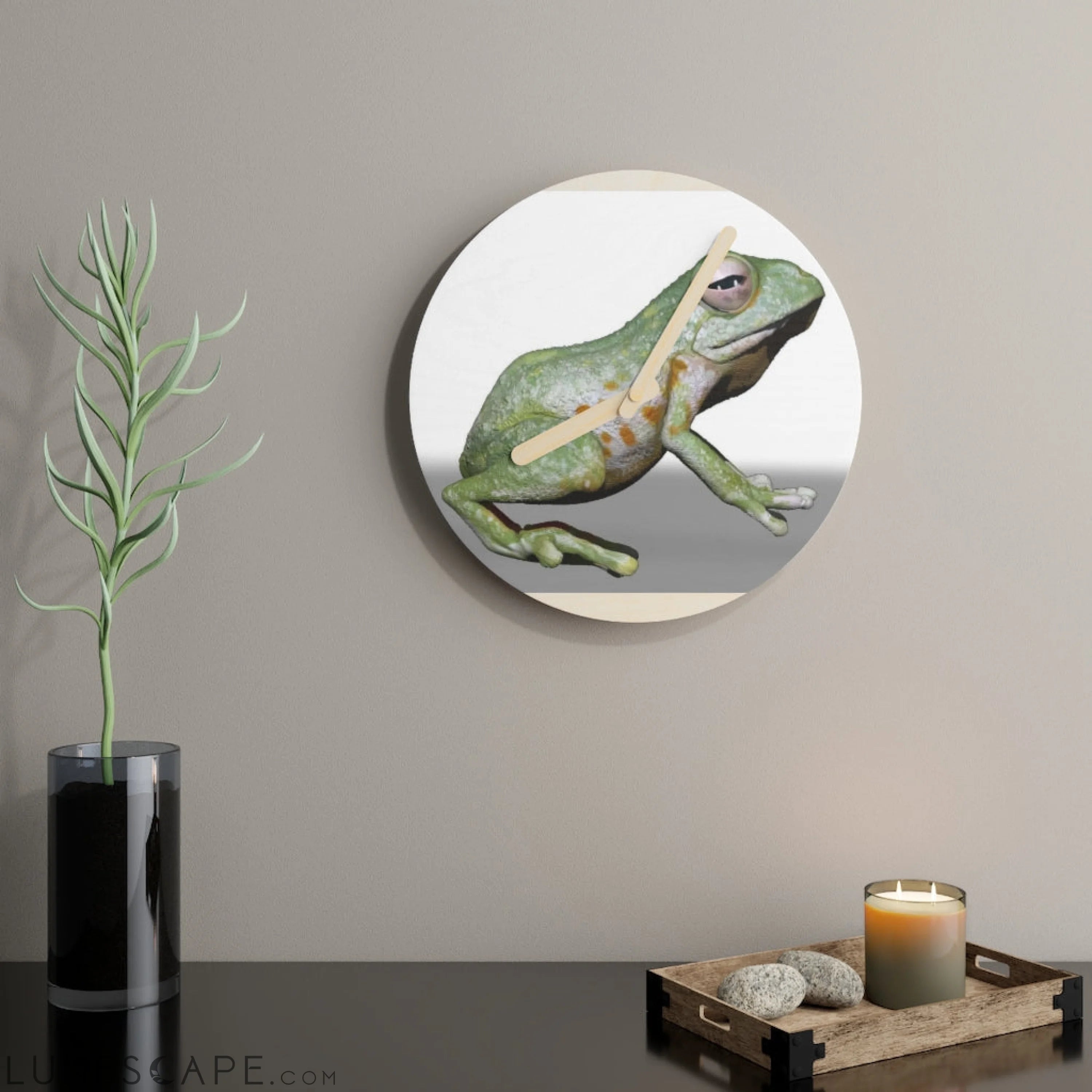 CG Frog Wooden Wall Clock LUNESCAPE