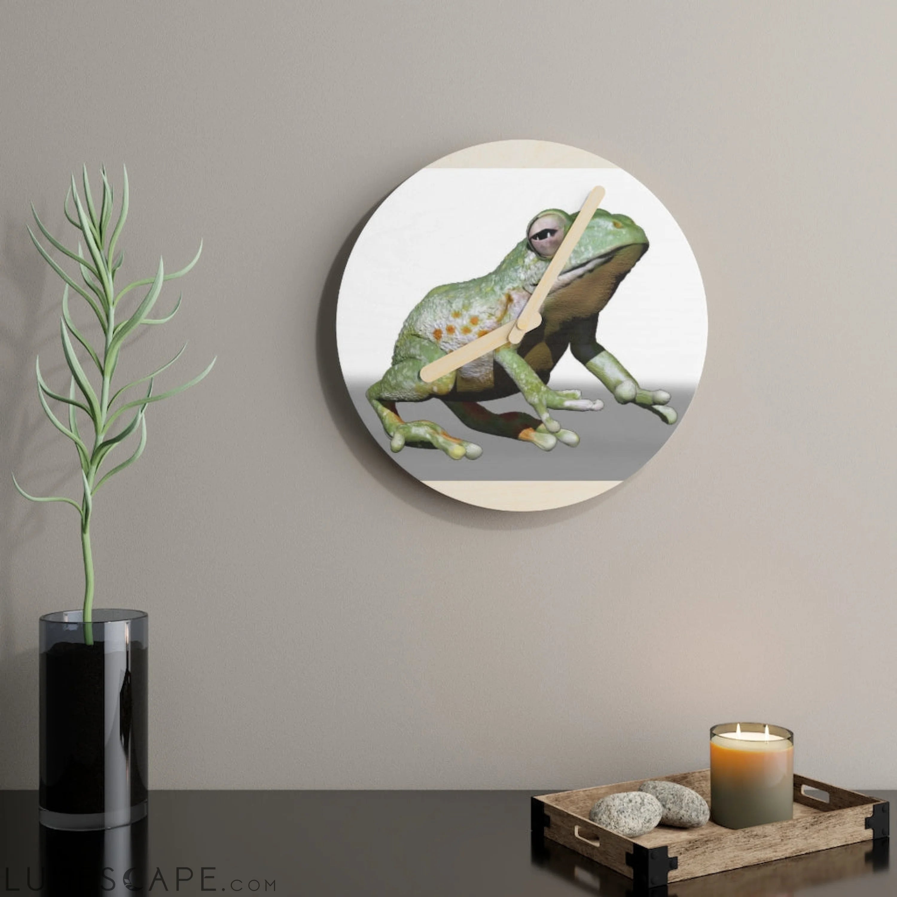 CG Frog Wooden Wall Clock LUNESCAPE
