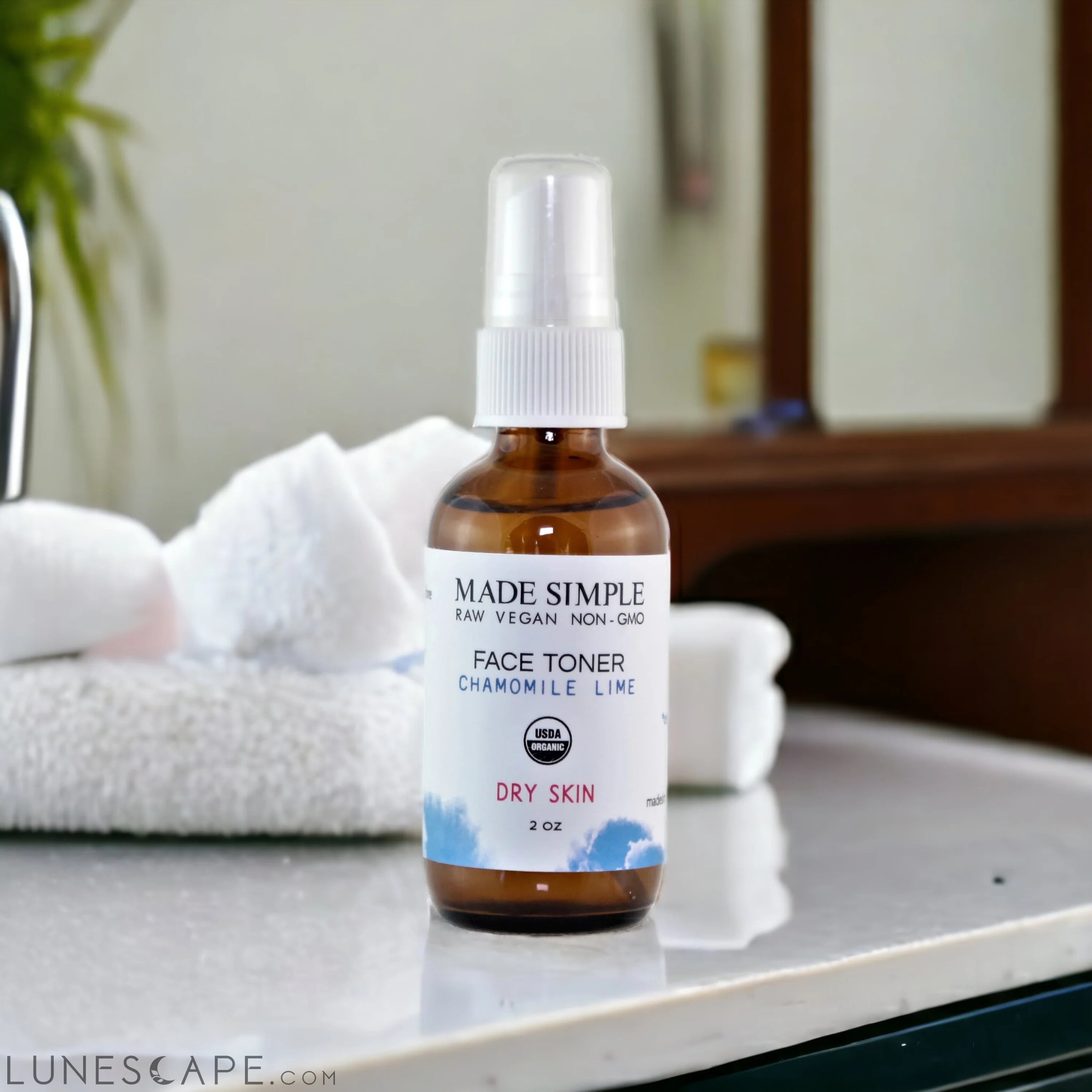 Chamomile Lime Face Toner - Certified Organic, Vegan & Cruelty-free LUNESCAPE