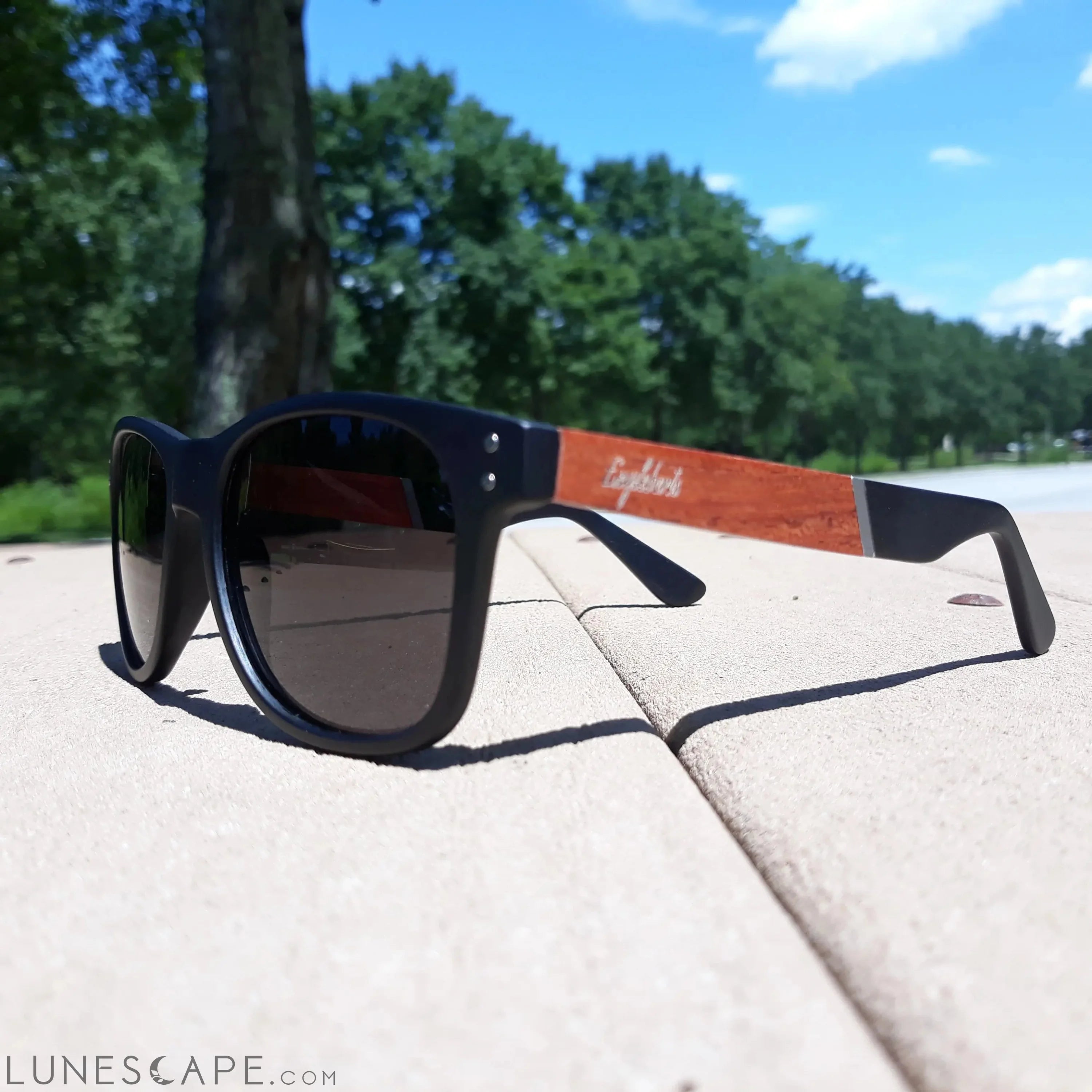 Cherry Wood & Acetate Sunglasses - Handcrafted LUNESCAPE