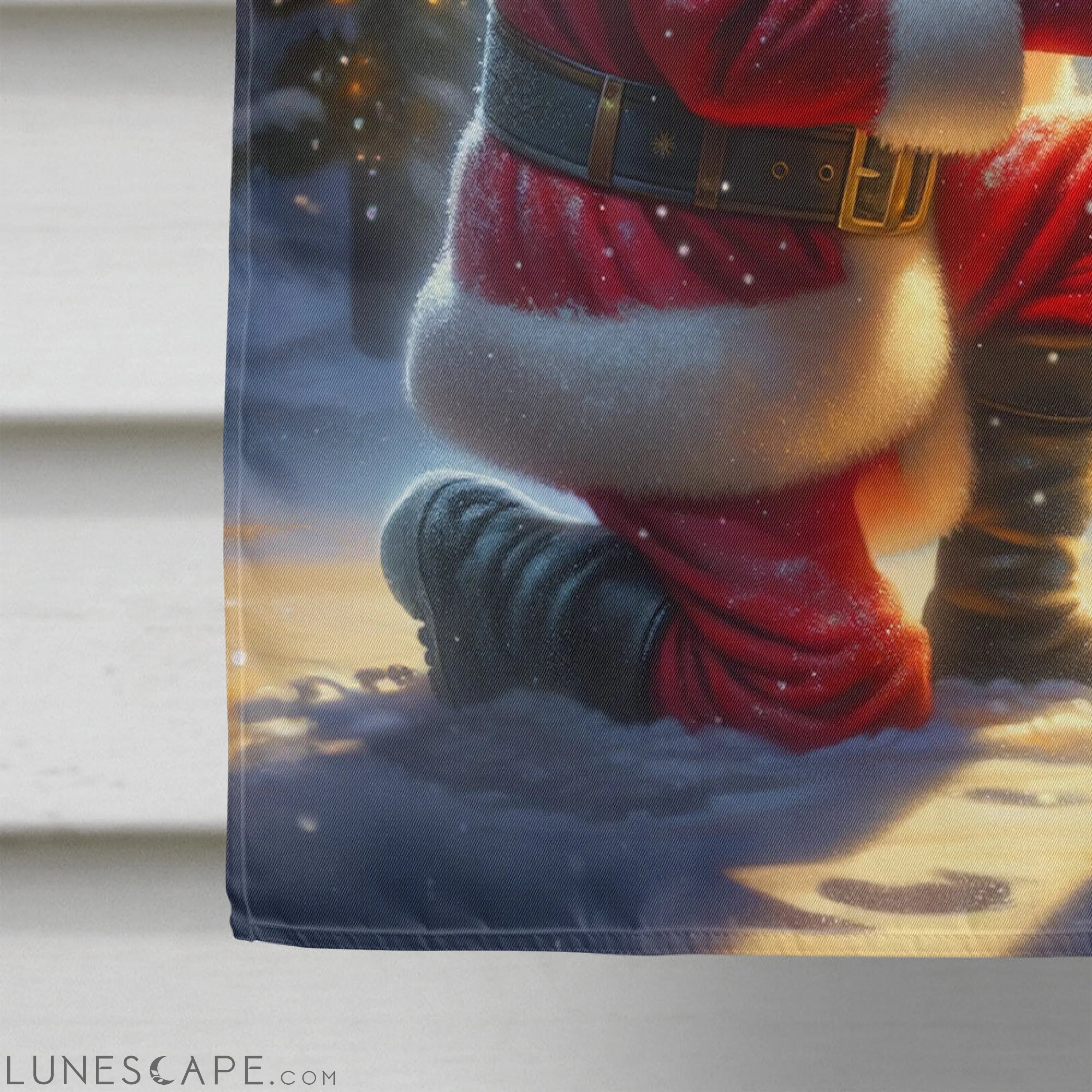 Chesapeake Bay Retriever and Santa Claus House Flag LUNESCAPE