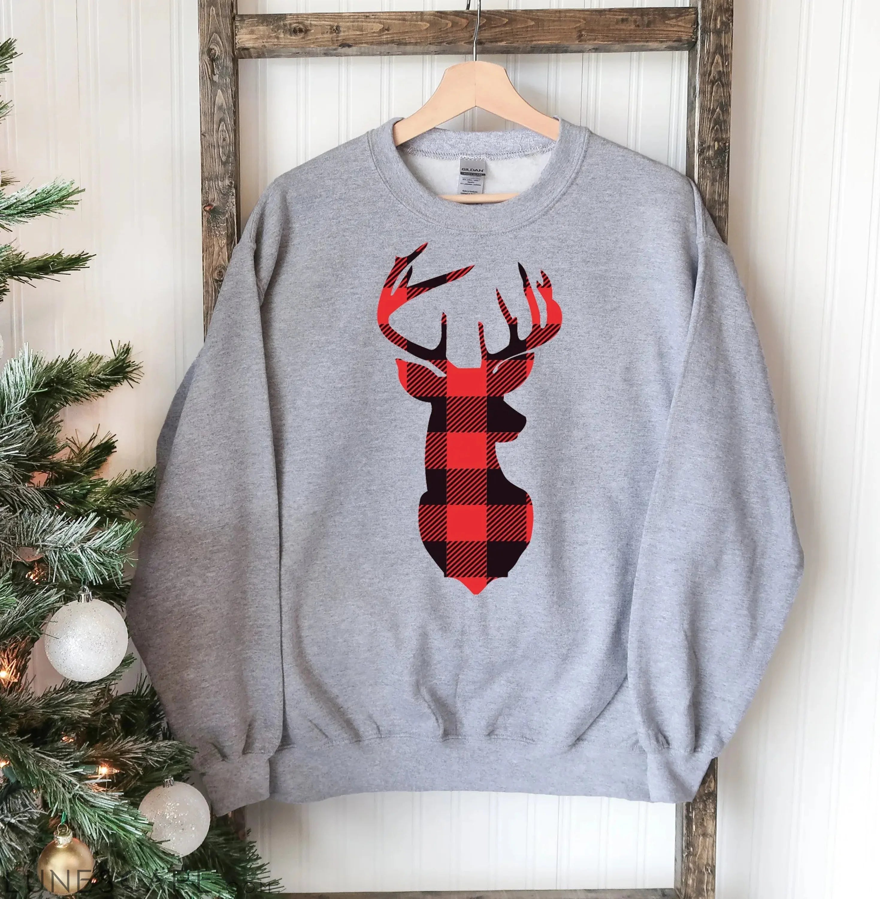 Christmas Deer Sweatshirt LUNESCAPE