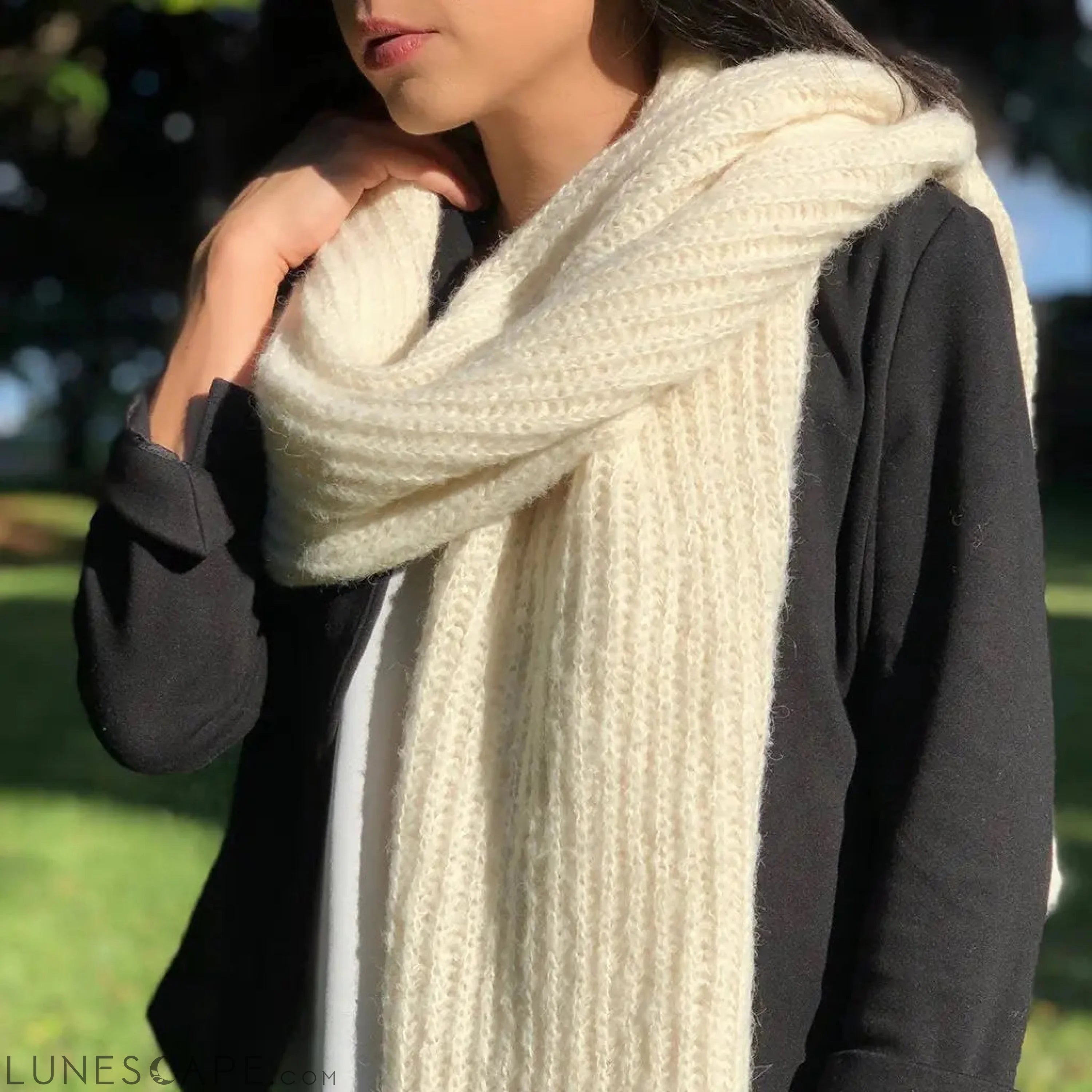 Chunky Snow Knit Alpaca Scarf LUNESCAPE