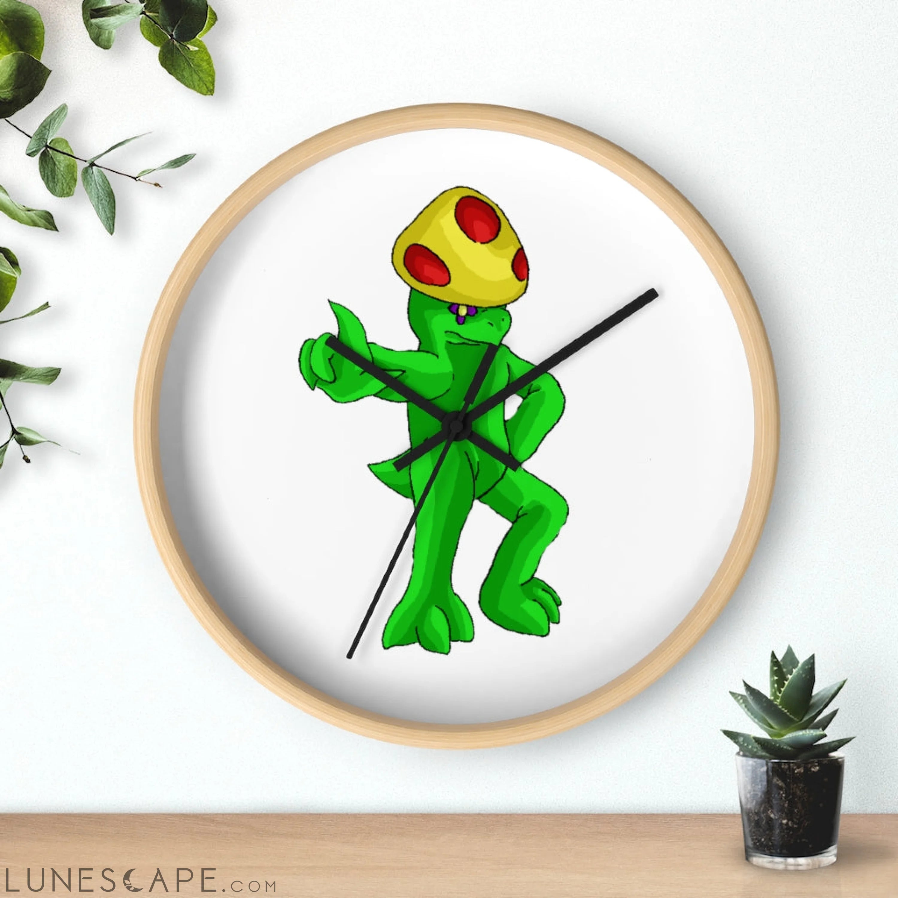 Clawmep Wall clock LUNESCAPE