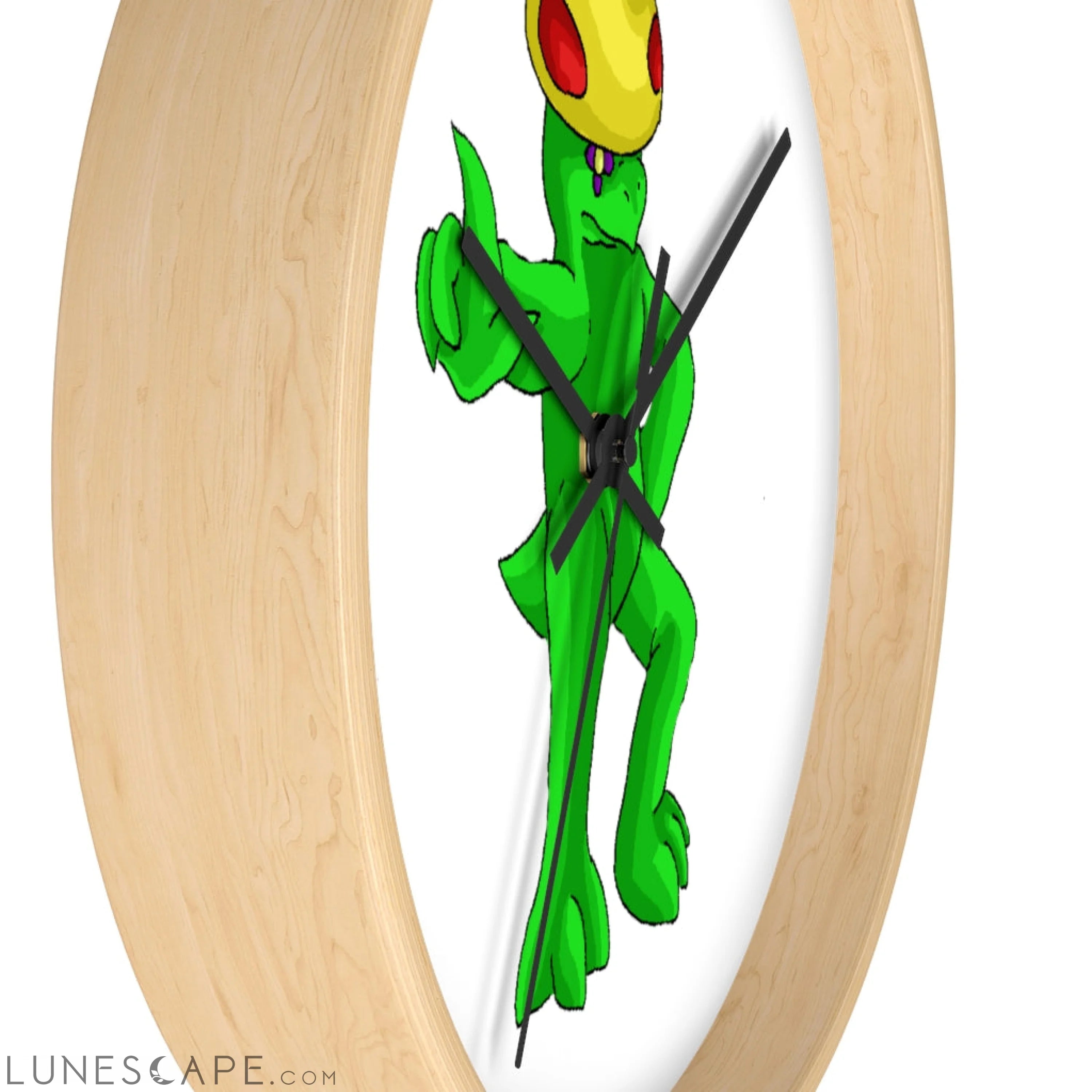 Clawmep Wall clock LUNESCAPE