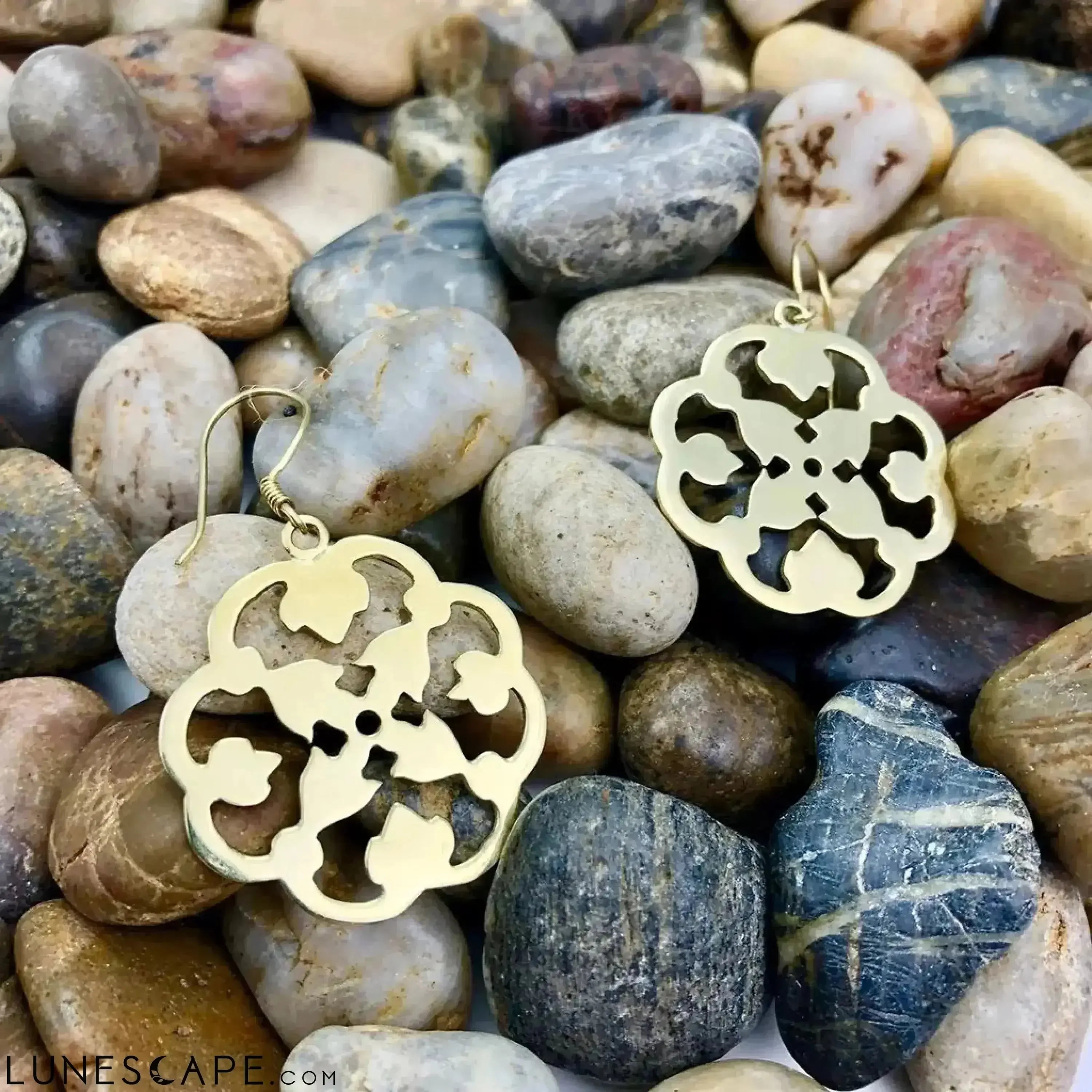 Clover Bombshell Earrings LUNESCAPE