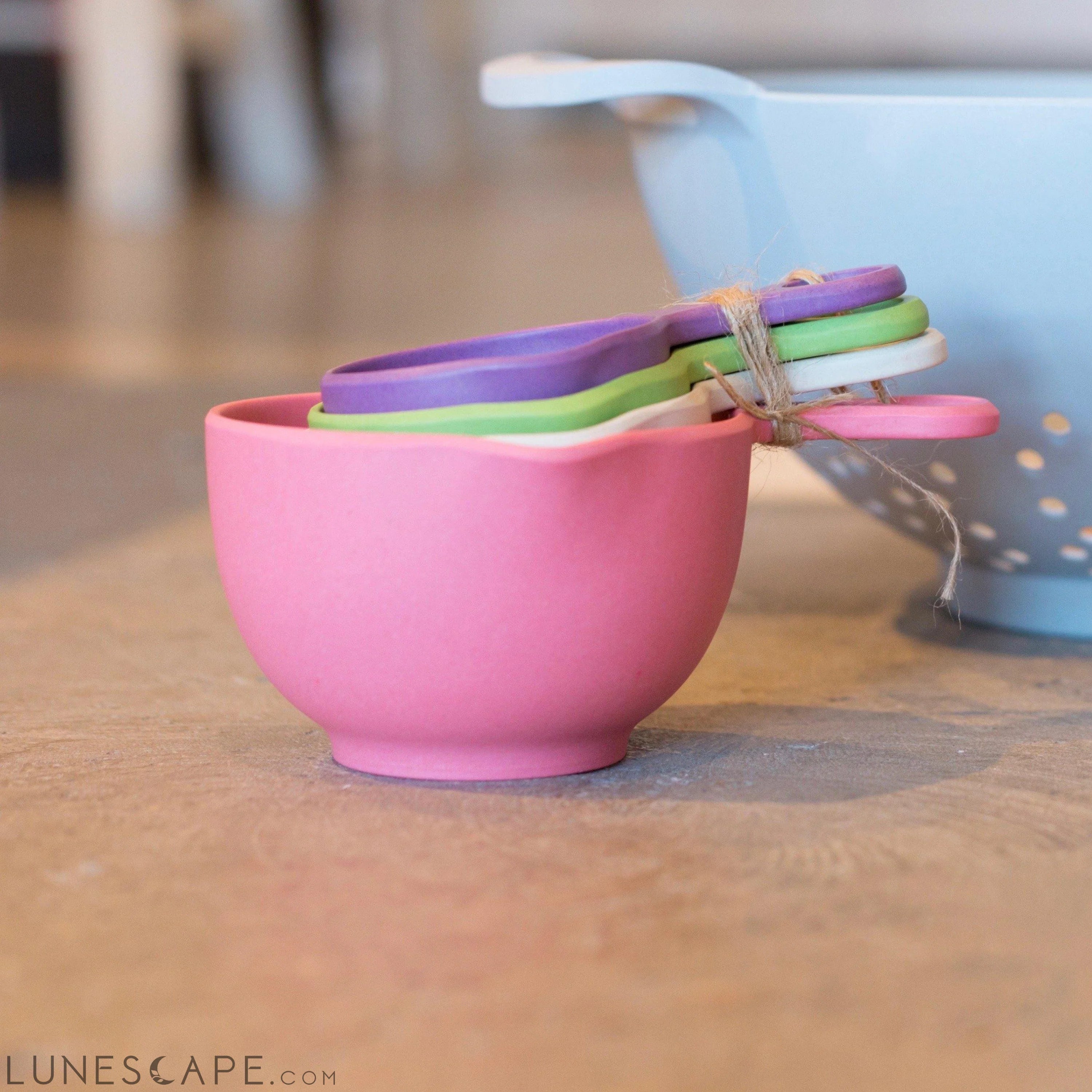 Colorful Bamboo Measuring Cups - Set of 4 LUNESCAPE