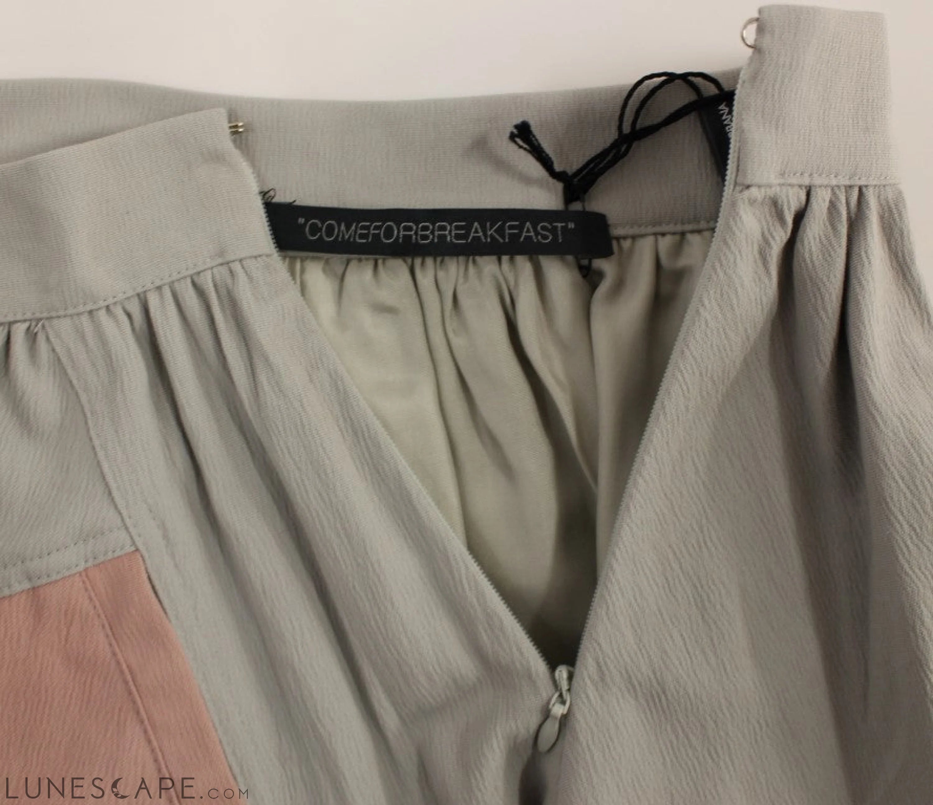 Comeforbreakfast Sleek Pleated Mini Skirt in Pink and Gray LUNESCAPE