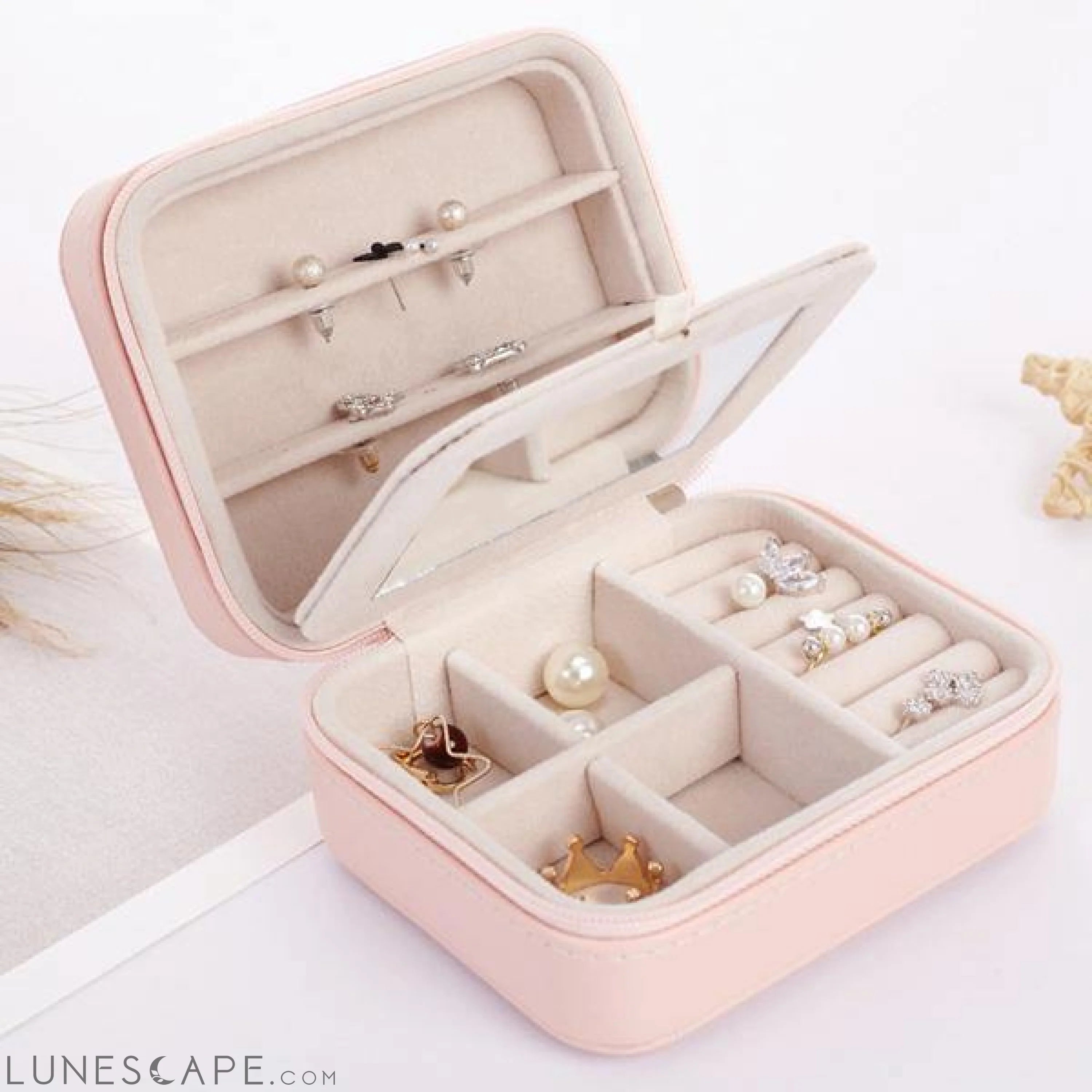 Compact Velvet Jewelry Case LUNESCAPE