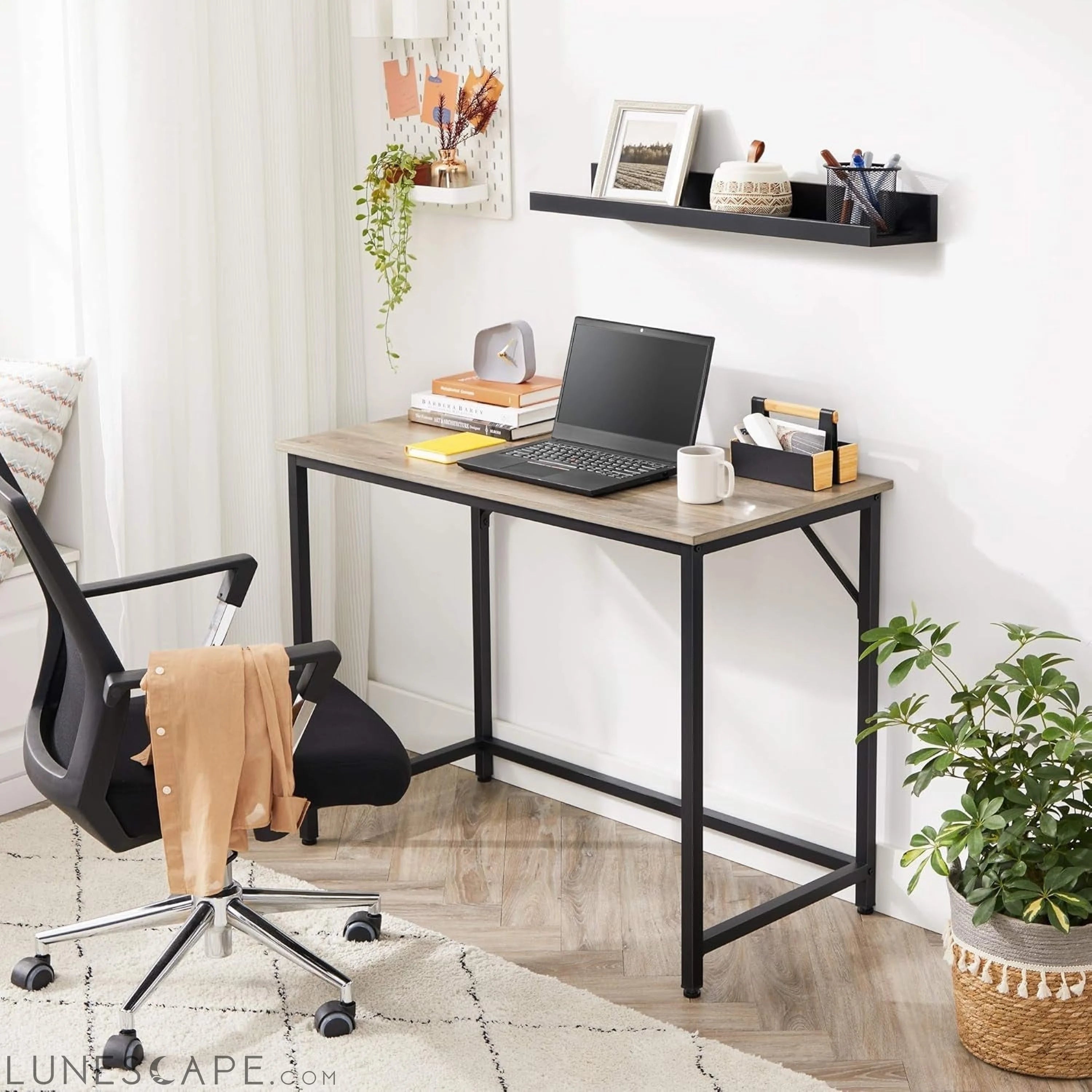 Computer Desk, Gaming Desk, Home Office Desk, for Small Spaces, 19.7 X LUNESCAPE