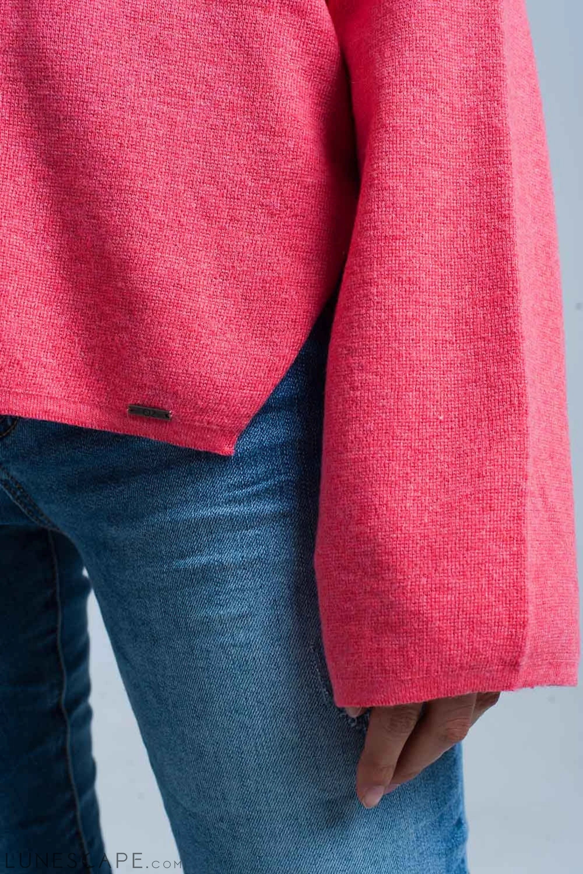 Coral Fine Knitted Sweater With Glitter Details LUNESCAPE