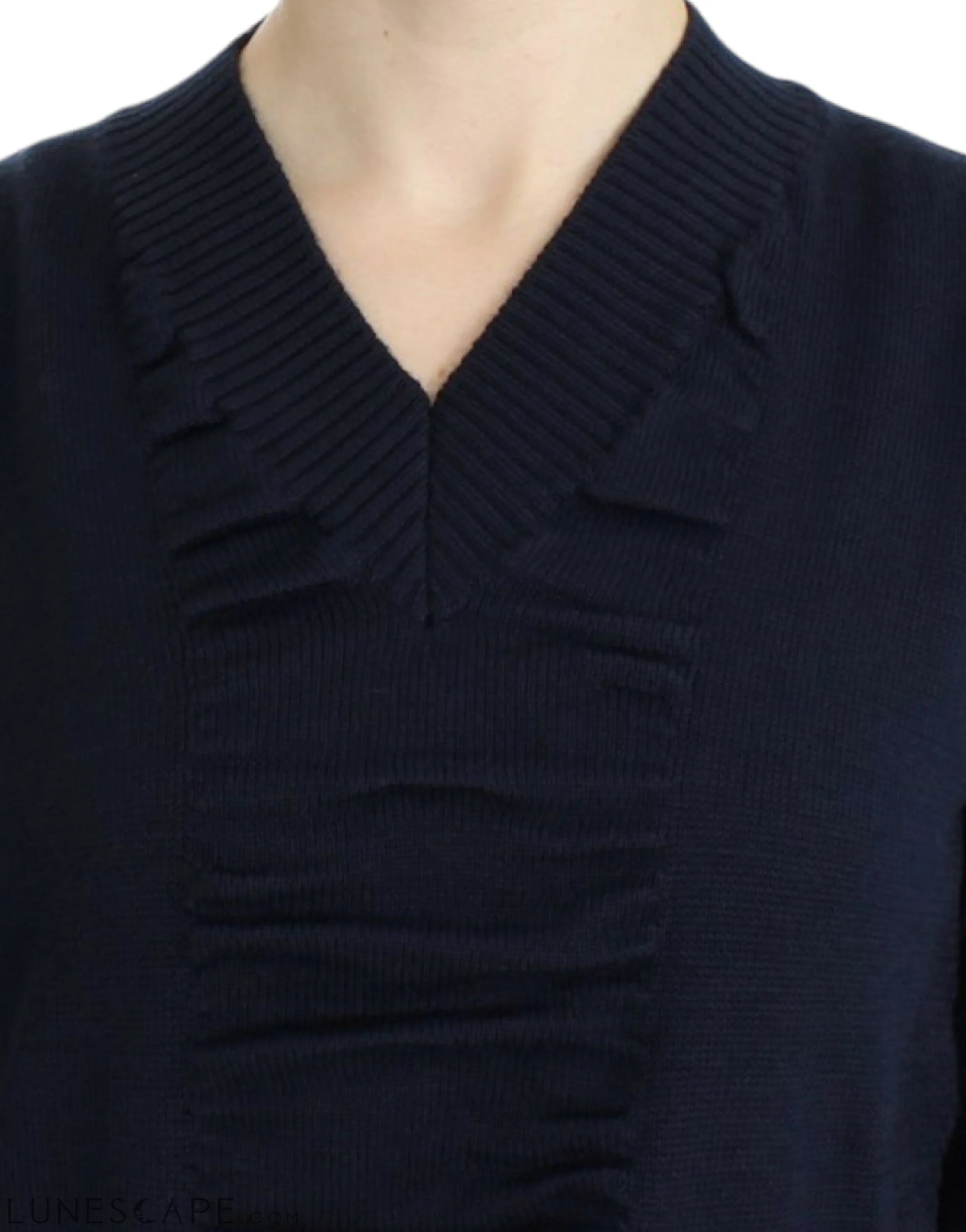 Costume National Elegant V-Neck Lightweight Sweater LUNESCAPE