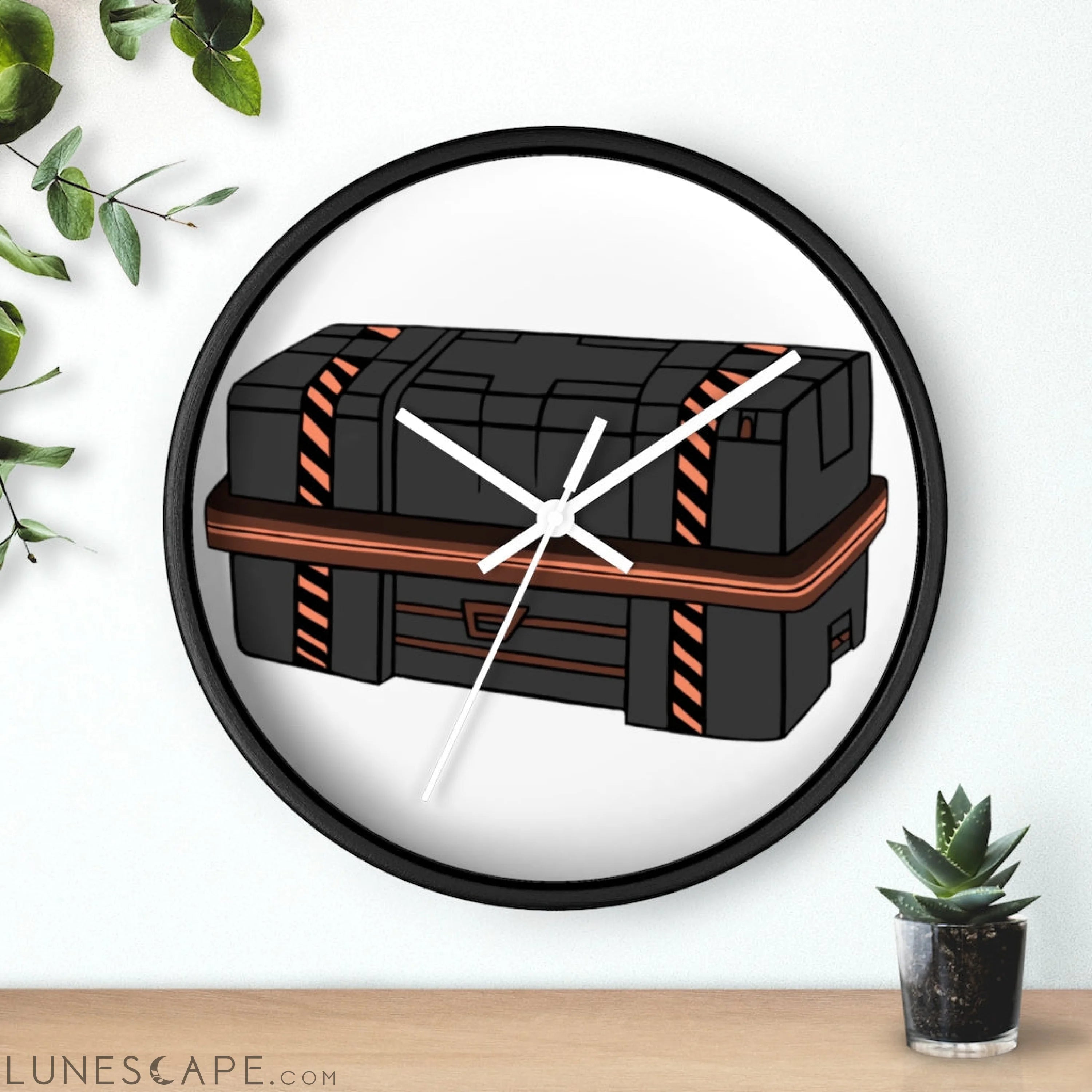 Crate Wall clock LUNESCAPE