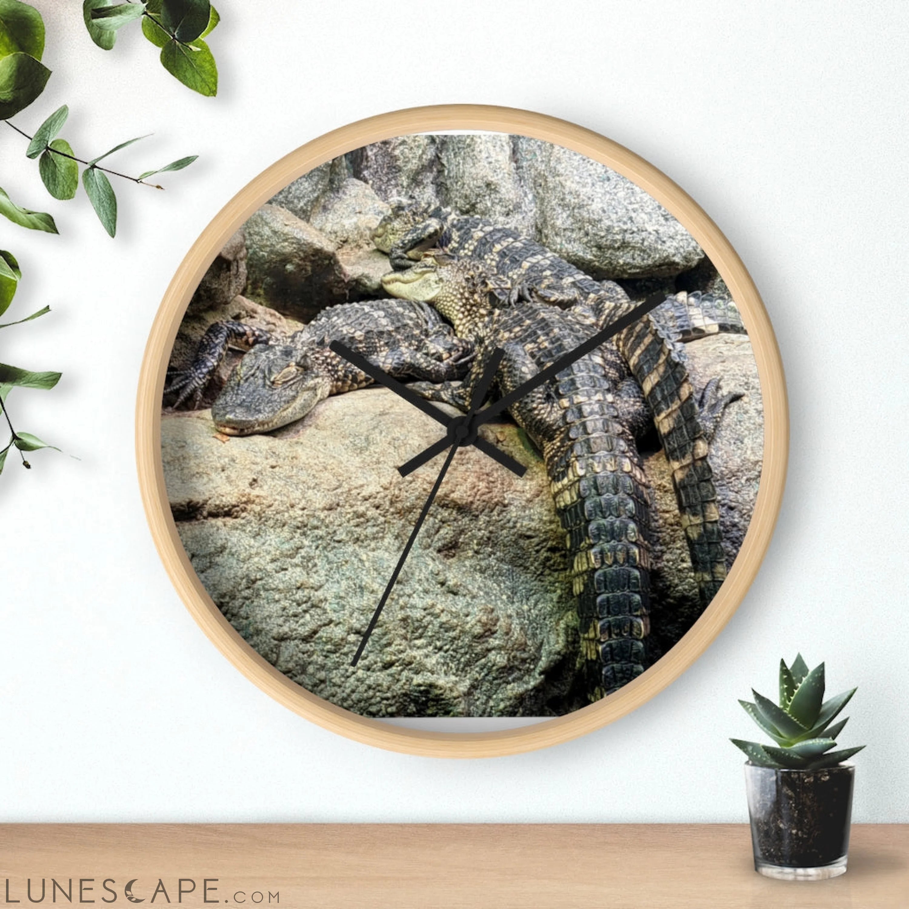 Crocodiles Wall clock LUNESCAPE