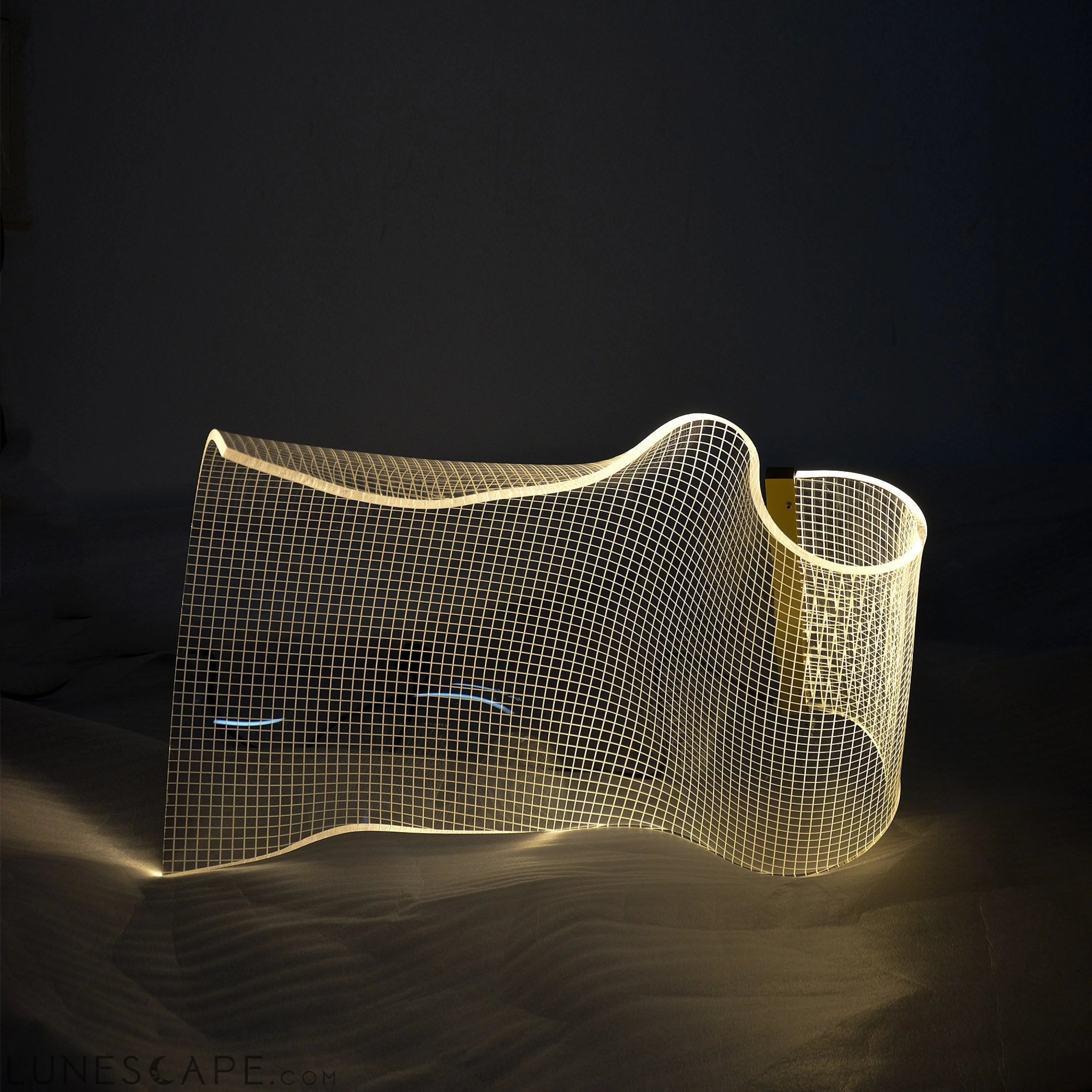 Crystal Acrylic LED Table Lamp LUNESCAPE